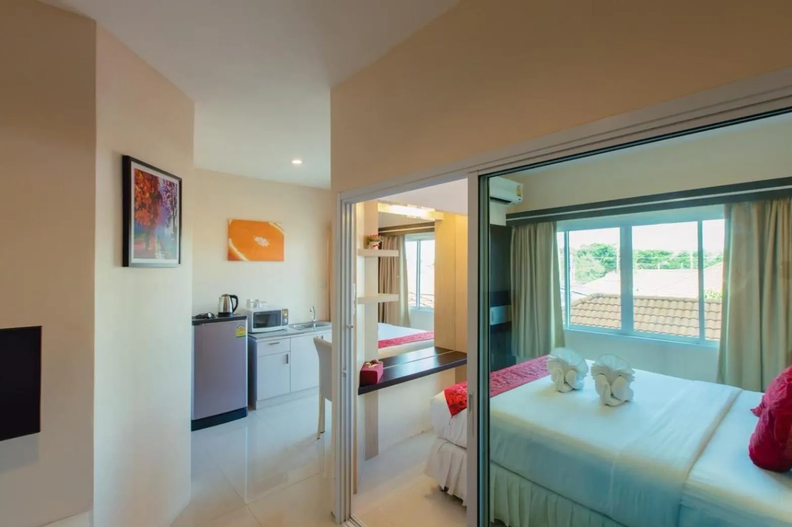 Deluxe King Room in Excella Hotel