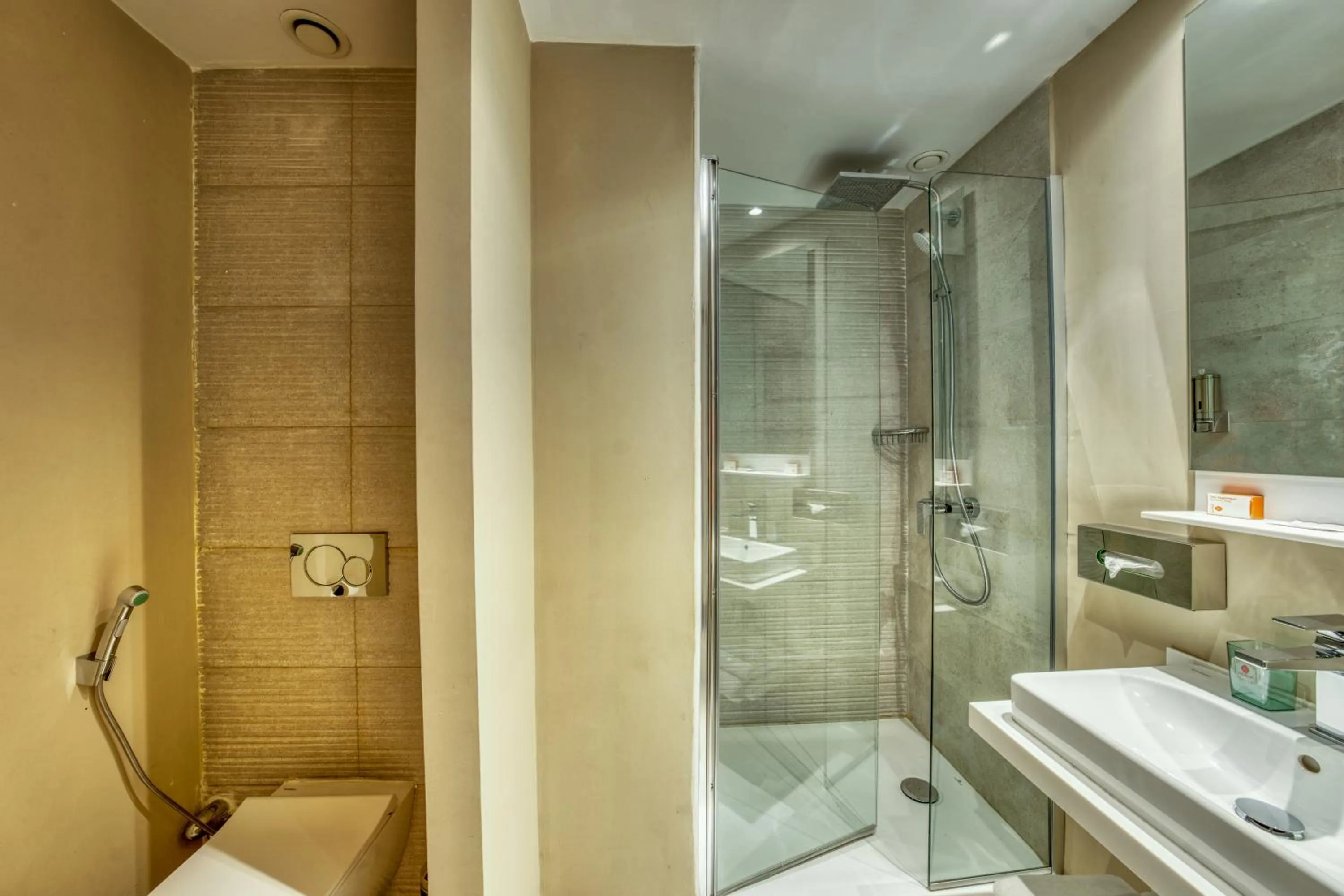 Deluxe Double Room with Balcony in Azalaï Hôtel Dakar