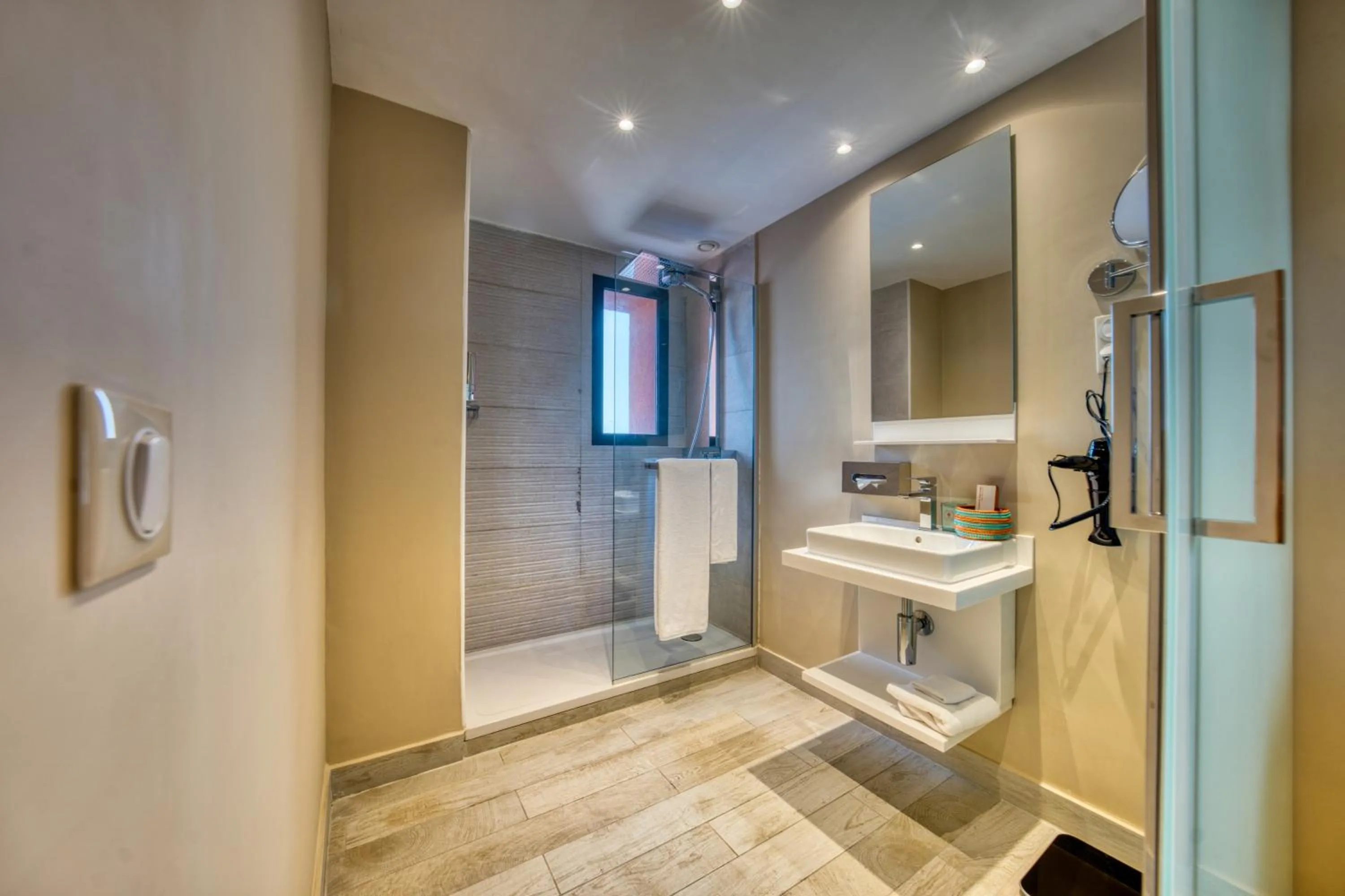 Queen Room with Sea View in Azalaï Hôtel Dakar