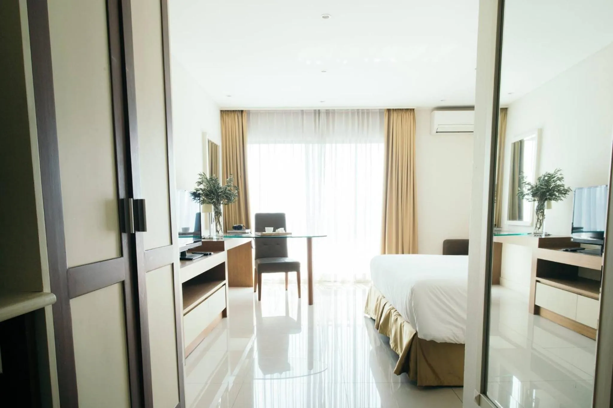 Superior Double Room in Thomson Hotel Huamark