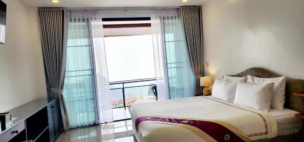 Double Room with Mountain View in Oasis Phamee