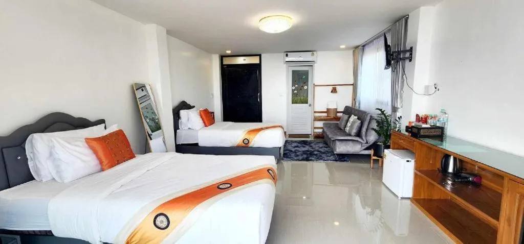 Small Twin Room - single occupancy in Oasis Phamee