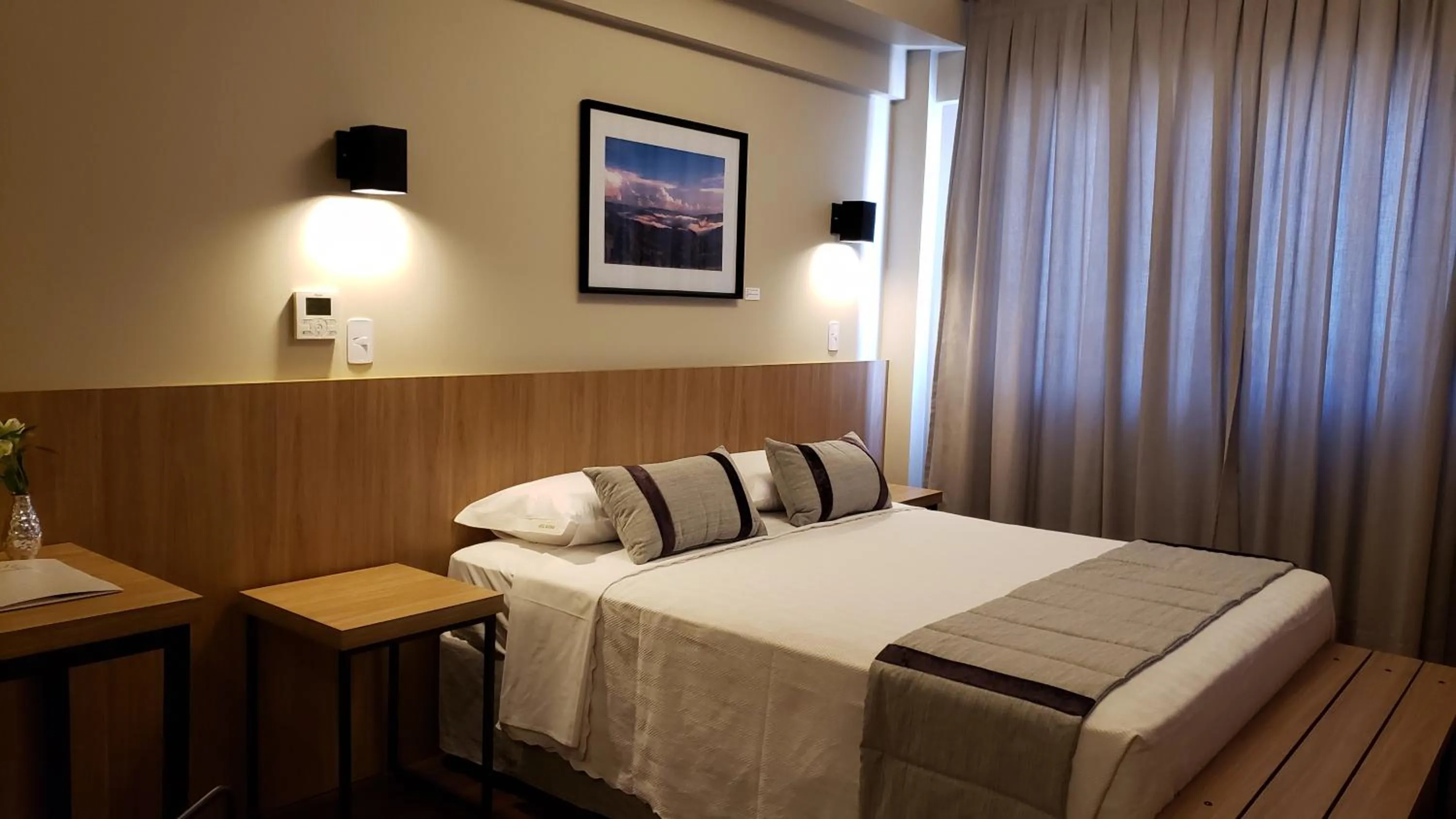 Deluxe Queen Room - single occupancy in Hotel Alvorada