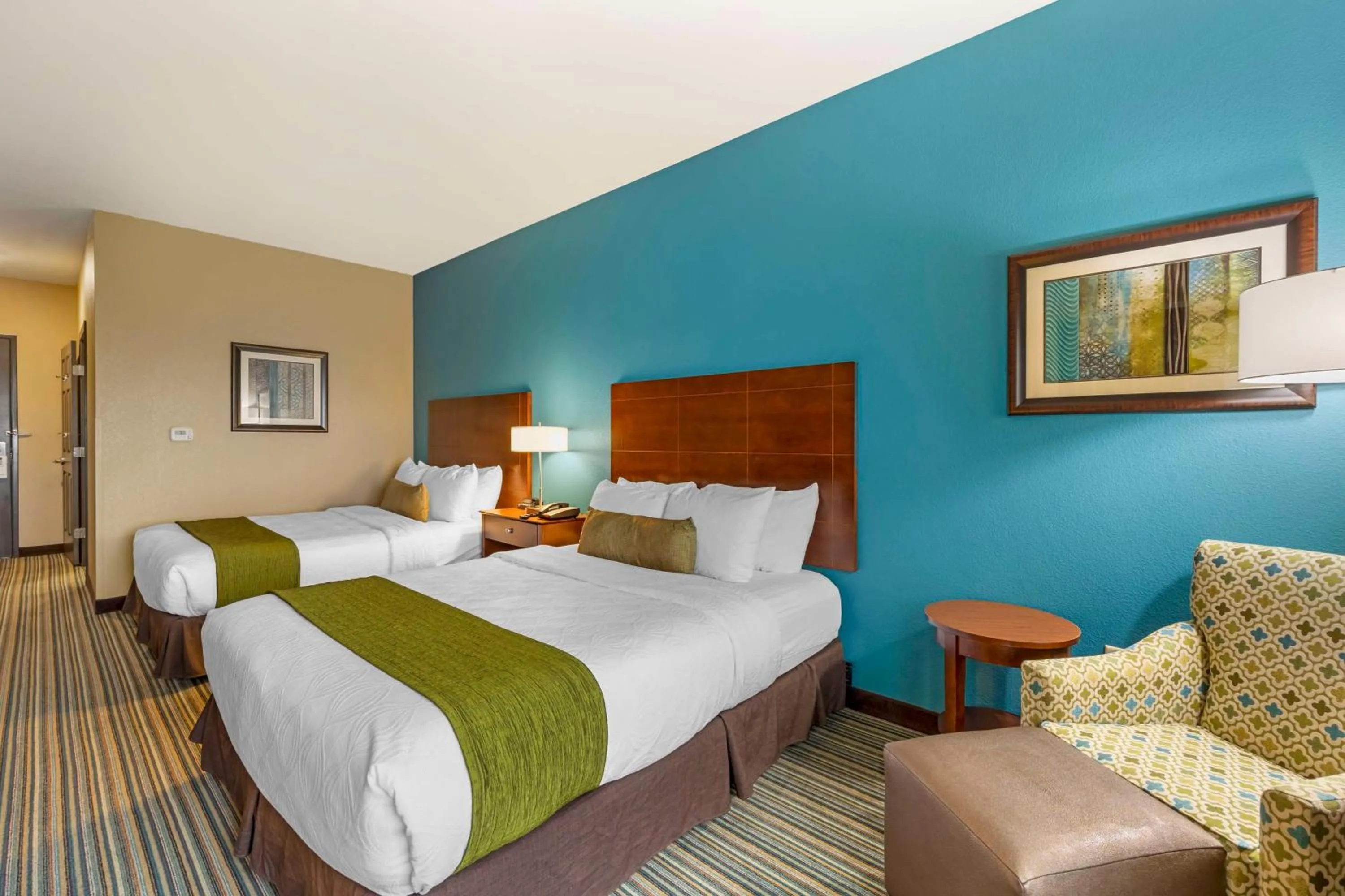Queen Room with Two Queen Beds in Best Western Plus Patterson Park Inn