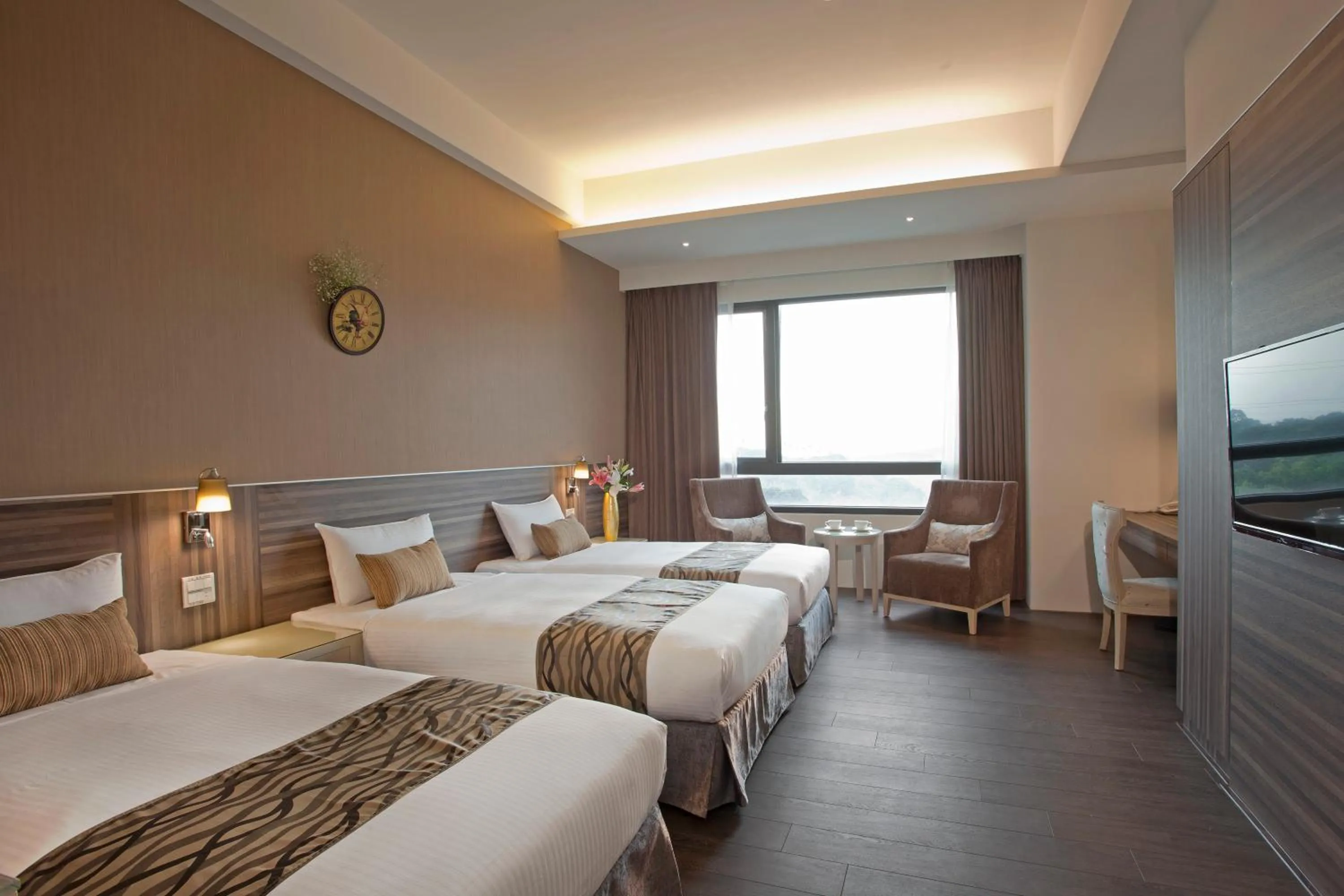 Triple Room in Renyi Lake Hotel
