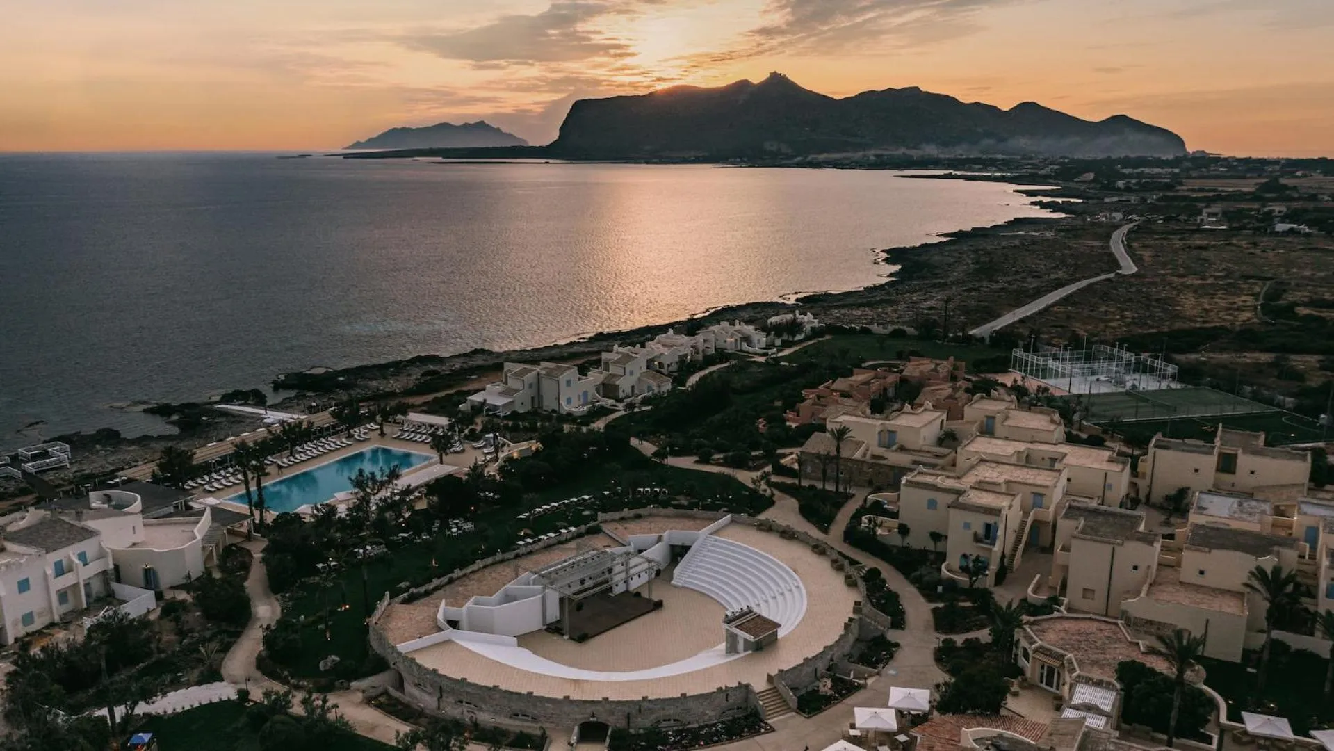 Junior Suite Quadruple in Mangia's Favignana Resort