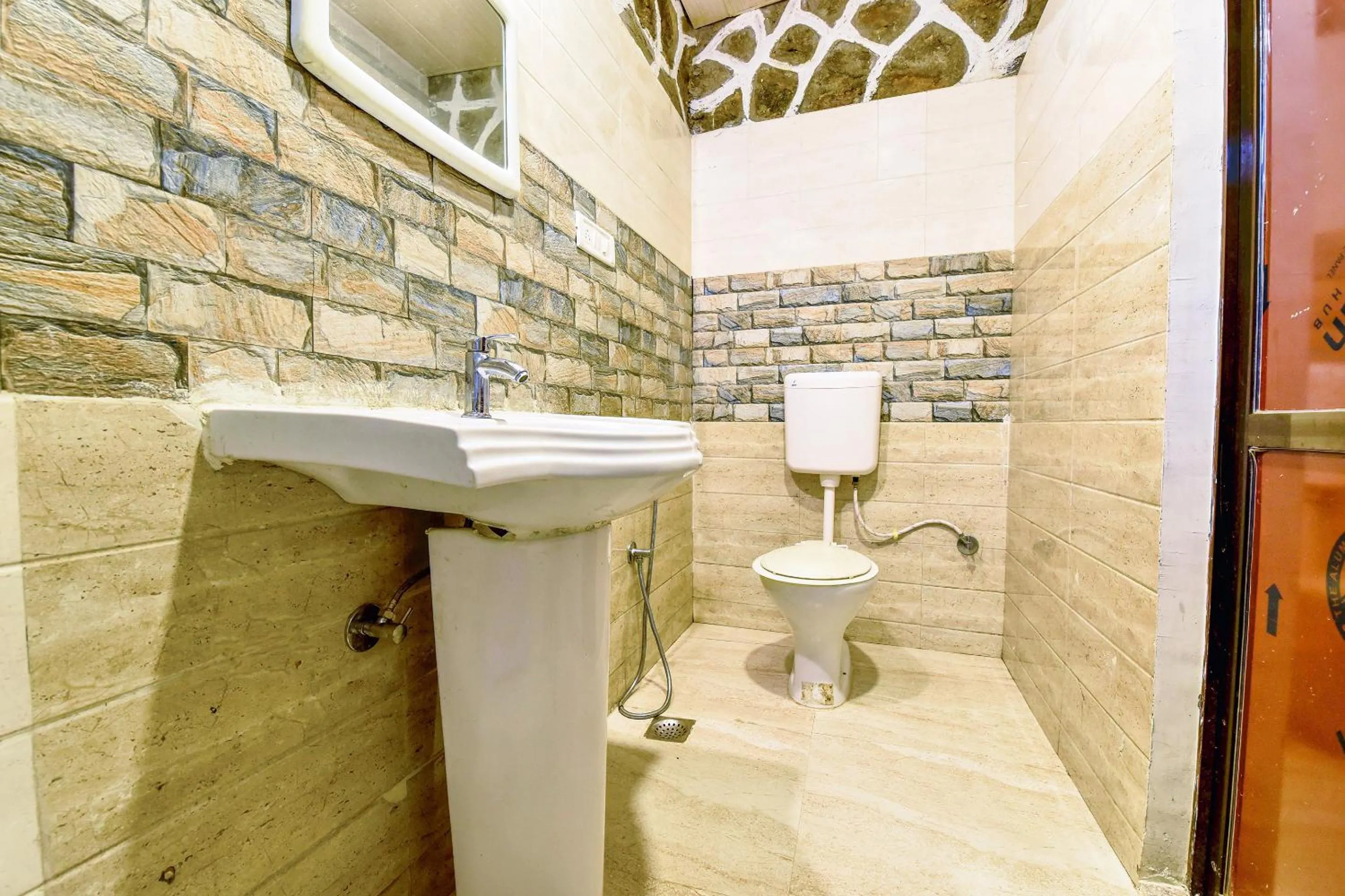 Quadruple Room in Castlle Rock, Mount Abu