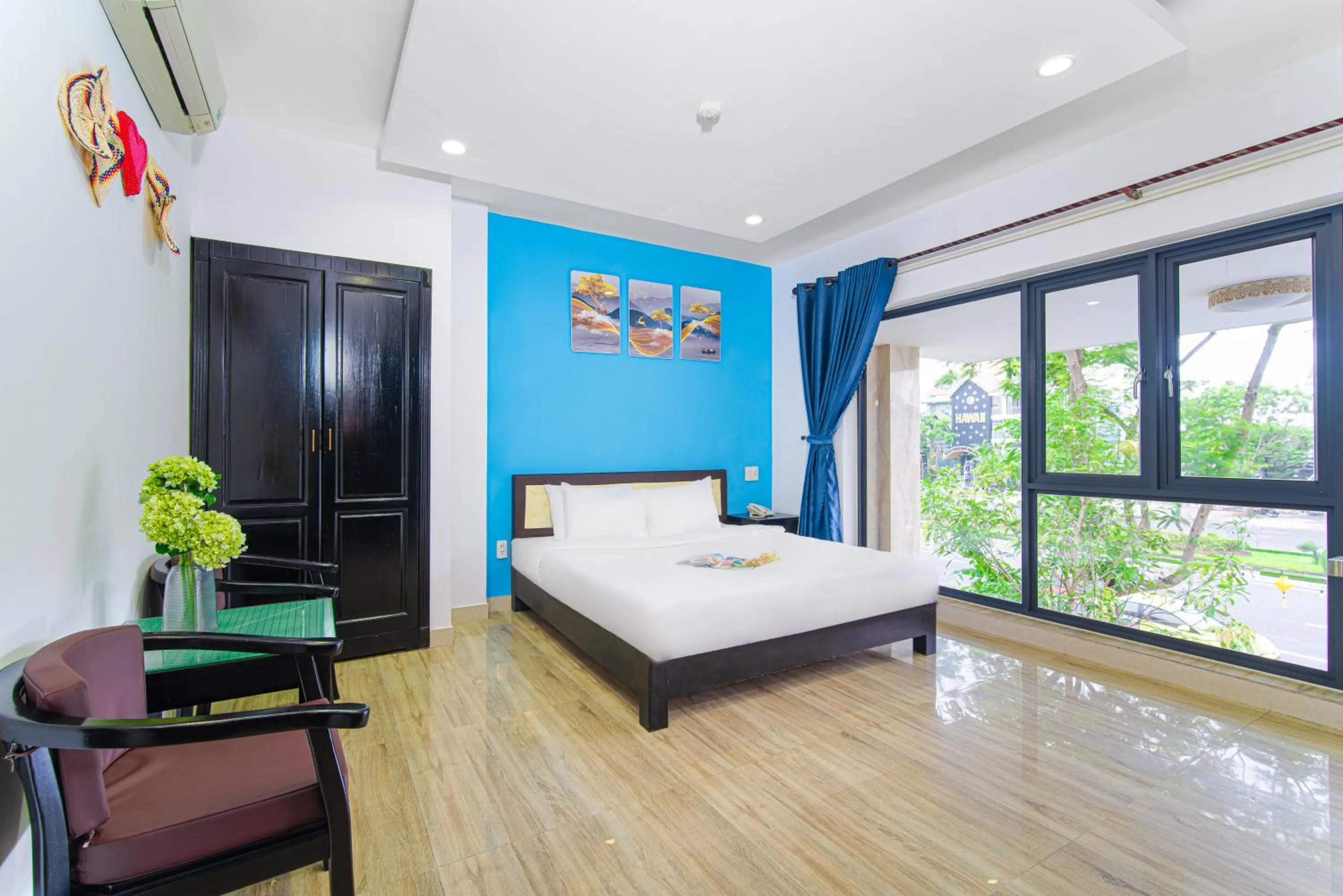 Deluxe Double Room with Big Window - City View in La Maison Danang Beach Hotel