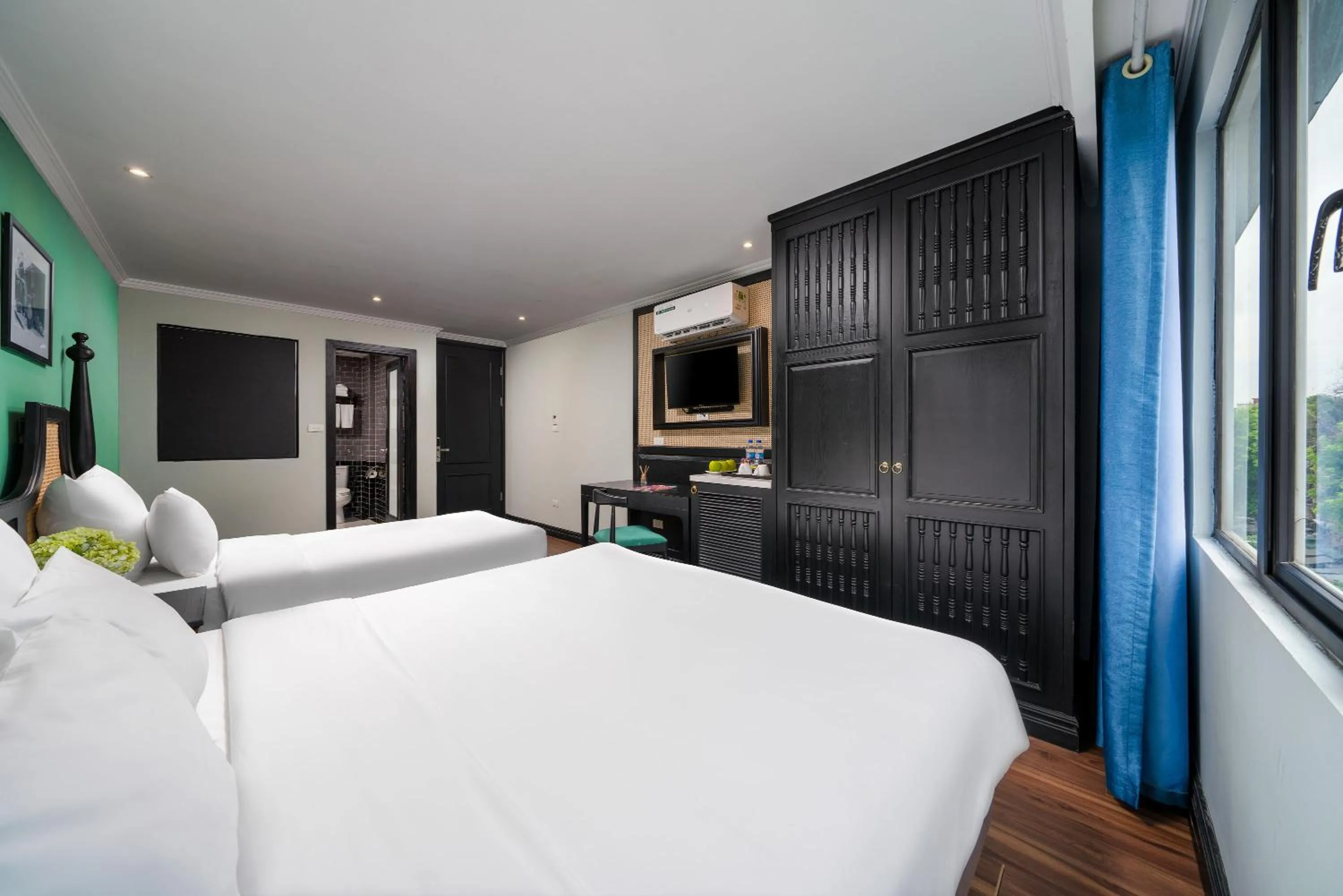 Deluxe Family Suite in Hanoi Ancient Paradise Hotel