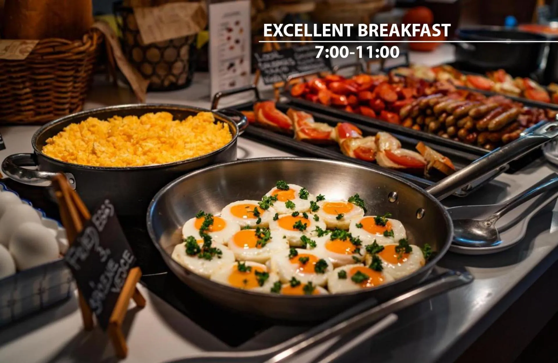 Executive Twin Room with Executive Lounge Access in Cosmopolitan Bobycentrum - Czech Leading Hotels