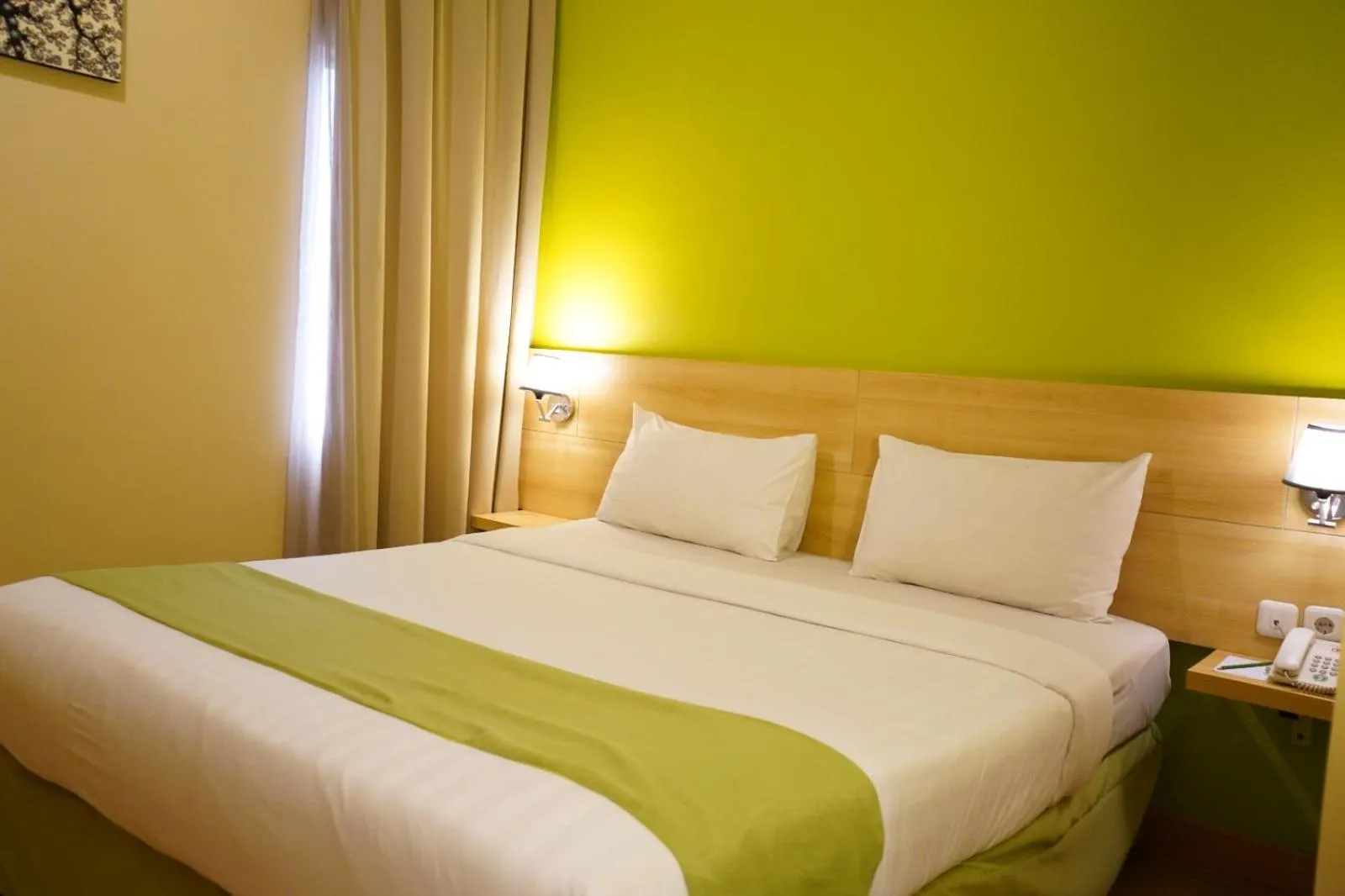 Superior Double Room in Lorin Syariah Hotel Sentul
