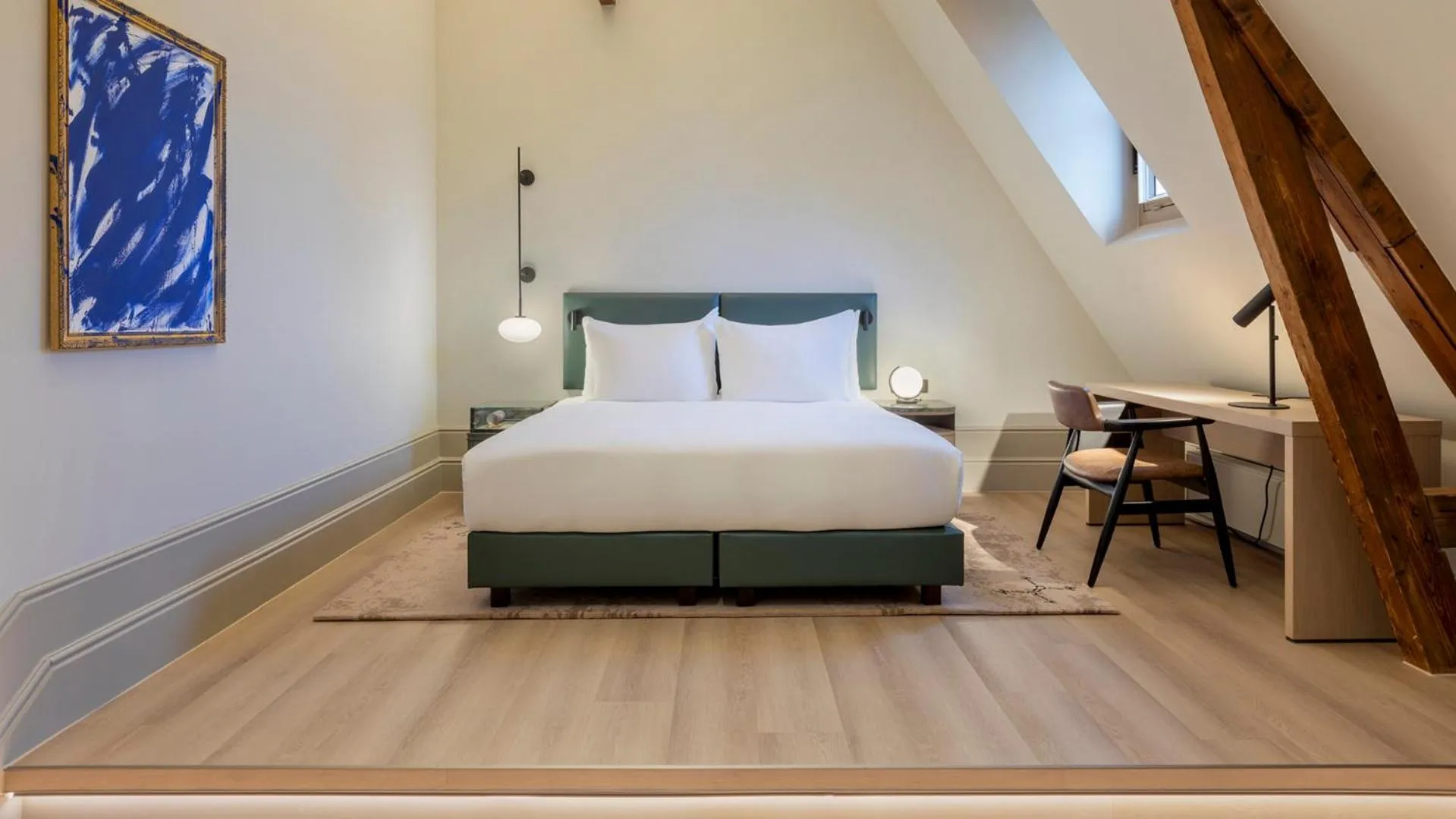 Junior King Suite in The College Hotel Amsterdam, Autograph Collection