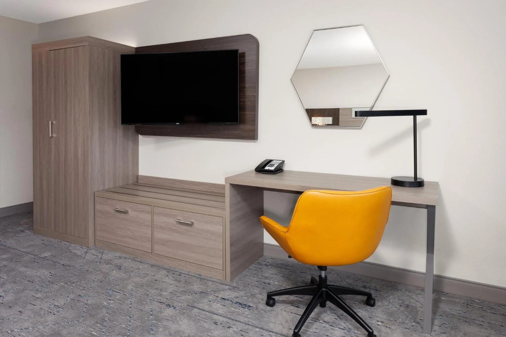 Twin Room - Mobility Access/Hearing Accessible in Holiday Inn Express & Suites Reedsburg - Dells Area by IHG