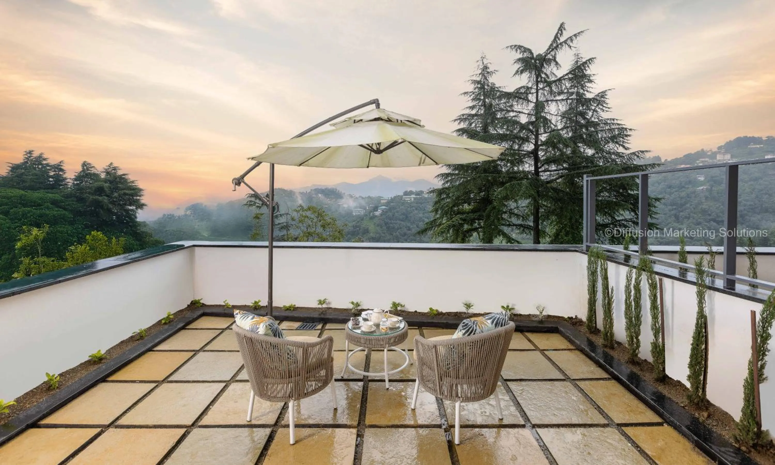 Himalaya View with Private Garden  in juSTa Hollow Oak, Mussoorie