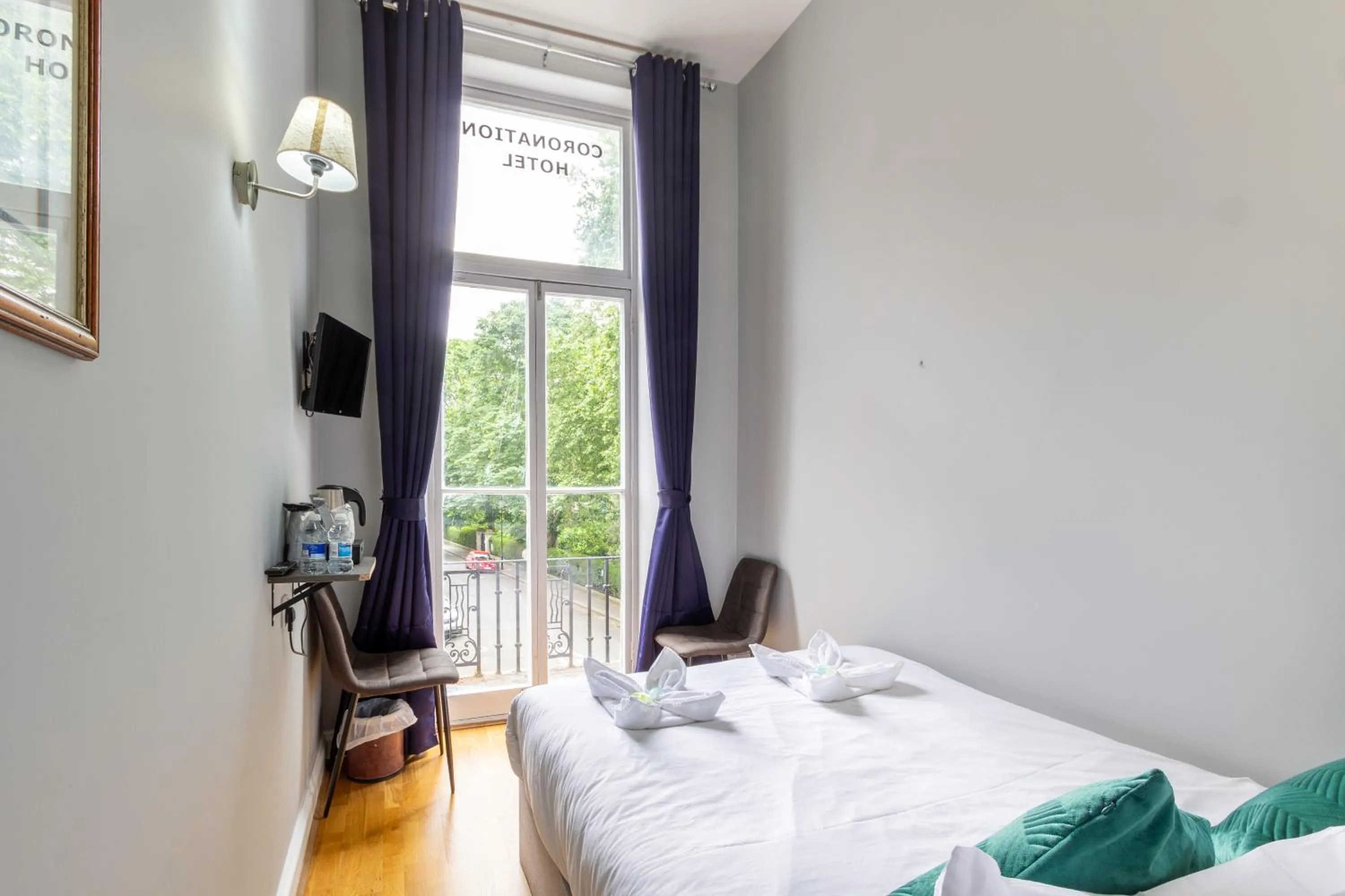 Double Room - single occupancy in Coronation Hotel