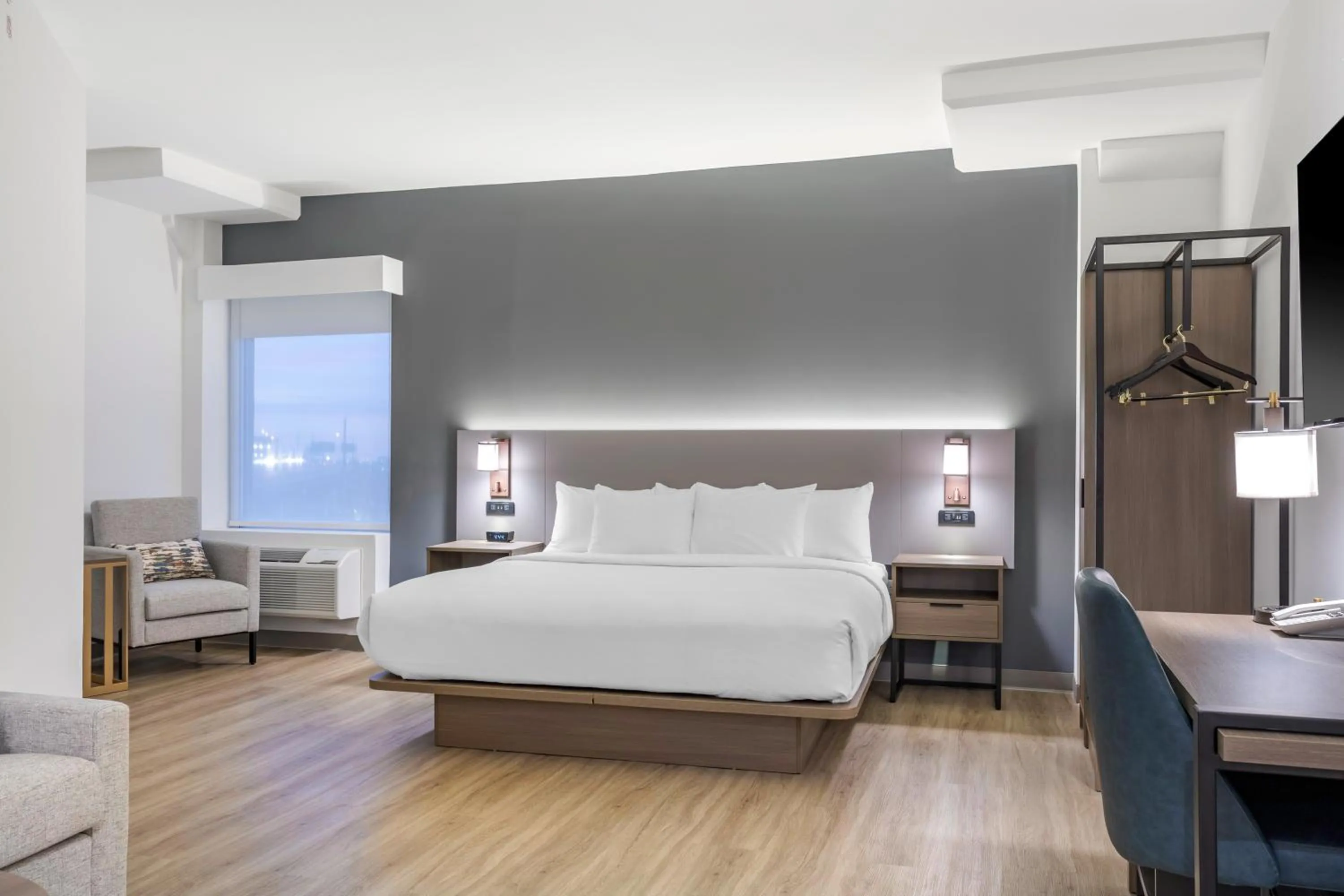 One Room Suite with Sofa bed - Non Smoking/Upper floor in Comfort Inn & Suites Newark Liberty International Airport