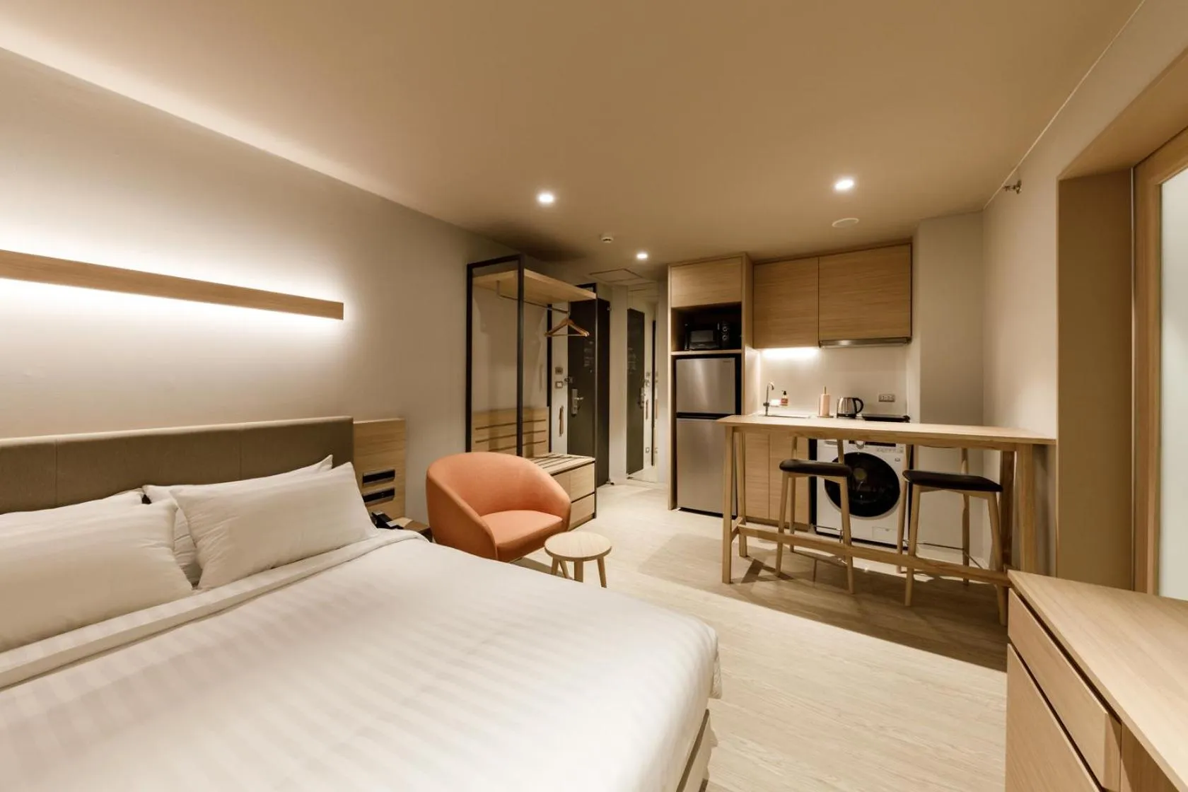 Deluxe Double Room in Nishitetsu Hotel Croom Bangkok Silom