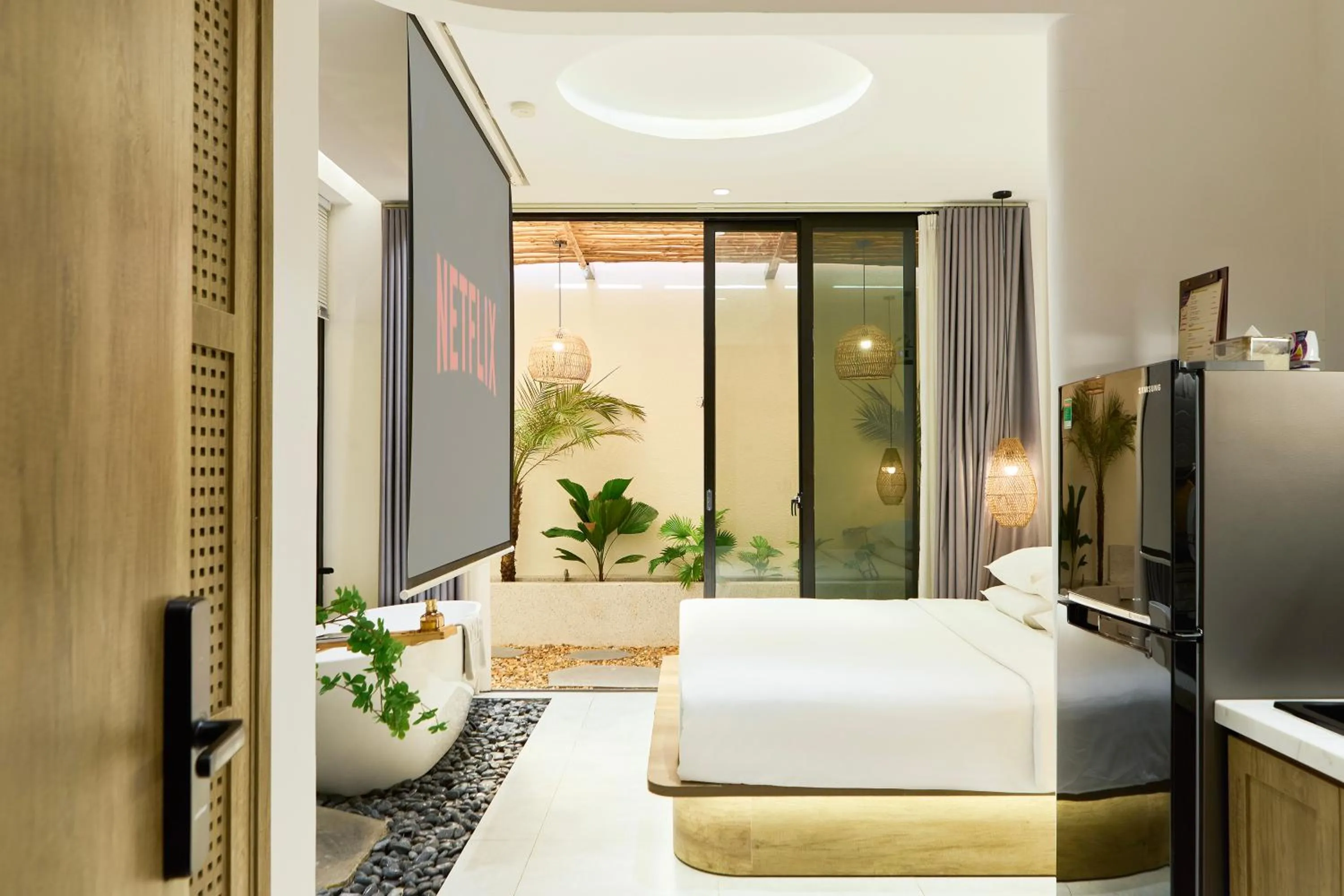 Suite with Garden View in Kin Wander Trung Sơn