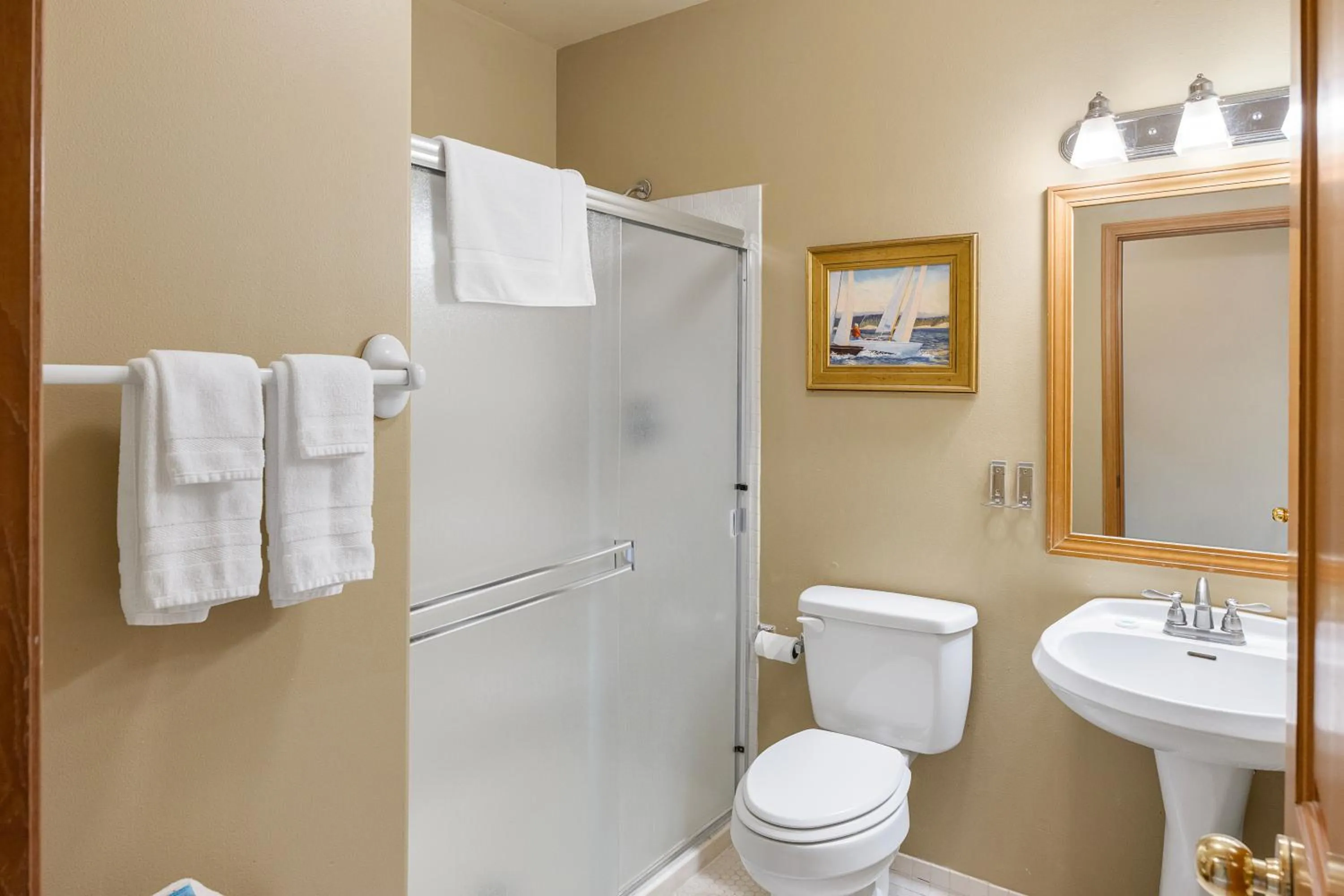 Superior King Room in Camano Island Inn