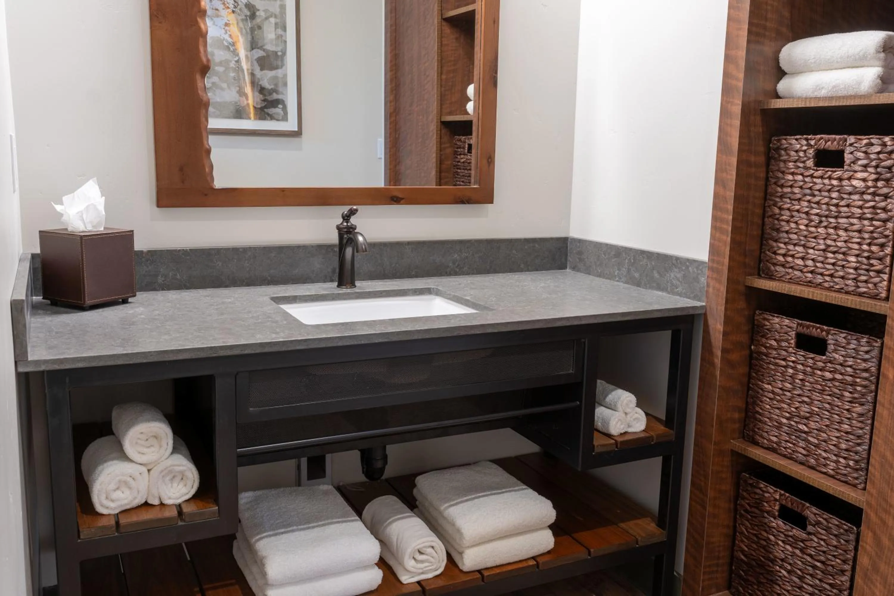 Two-Bedroom Cottage in Firefall Ranch Yosemite