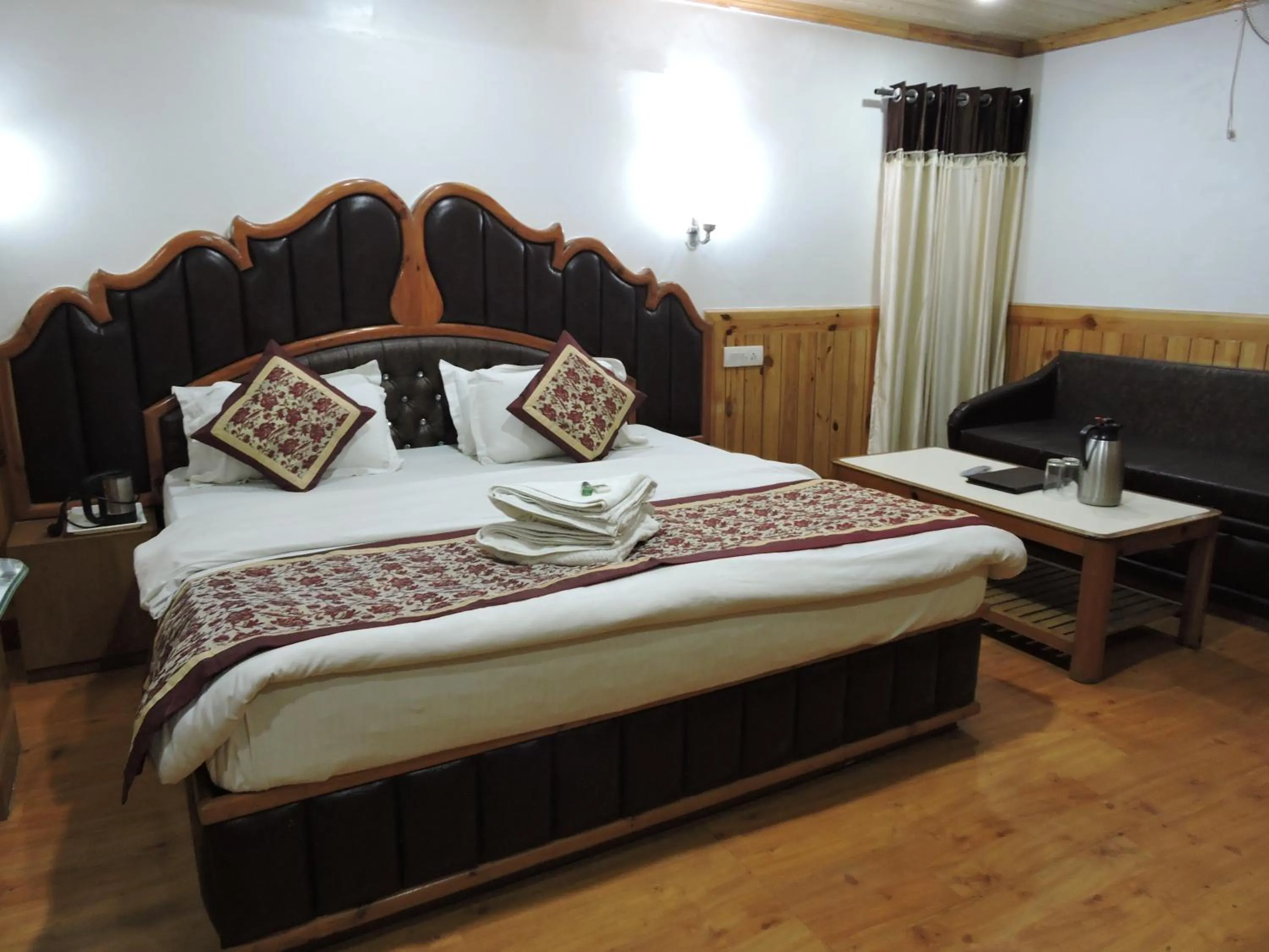 Superior Double Room in Hotel Chaman Palace