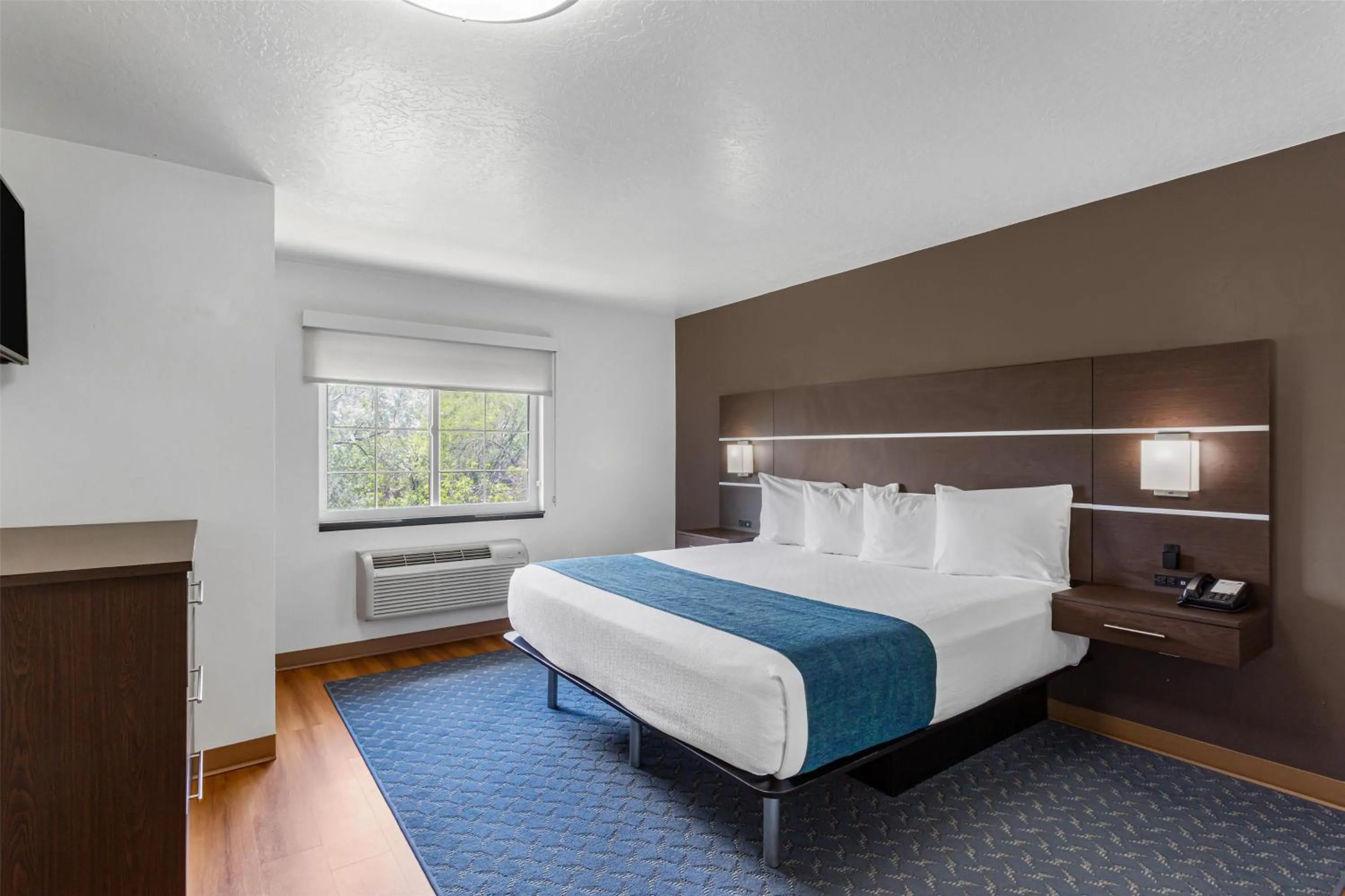 Family Suite with Two King Beds in Best Western Duchesne Inn