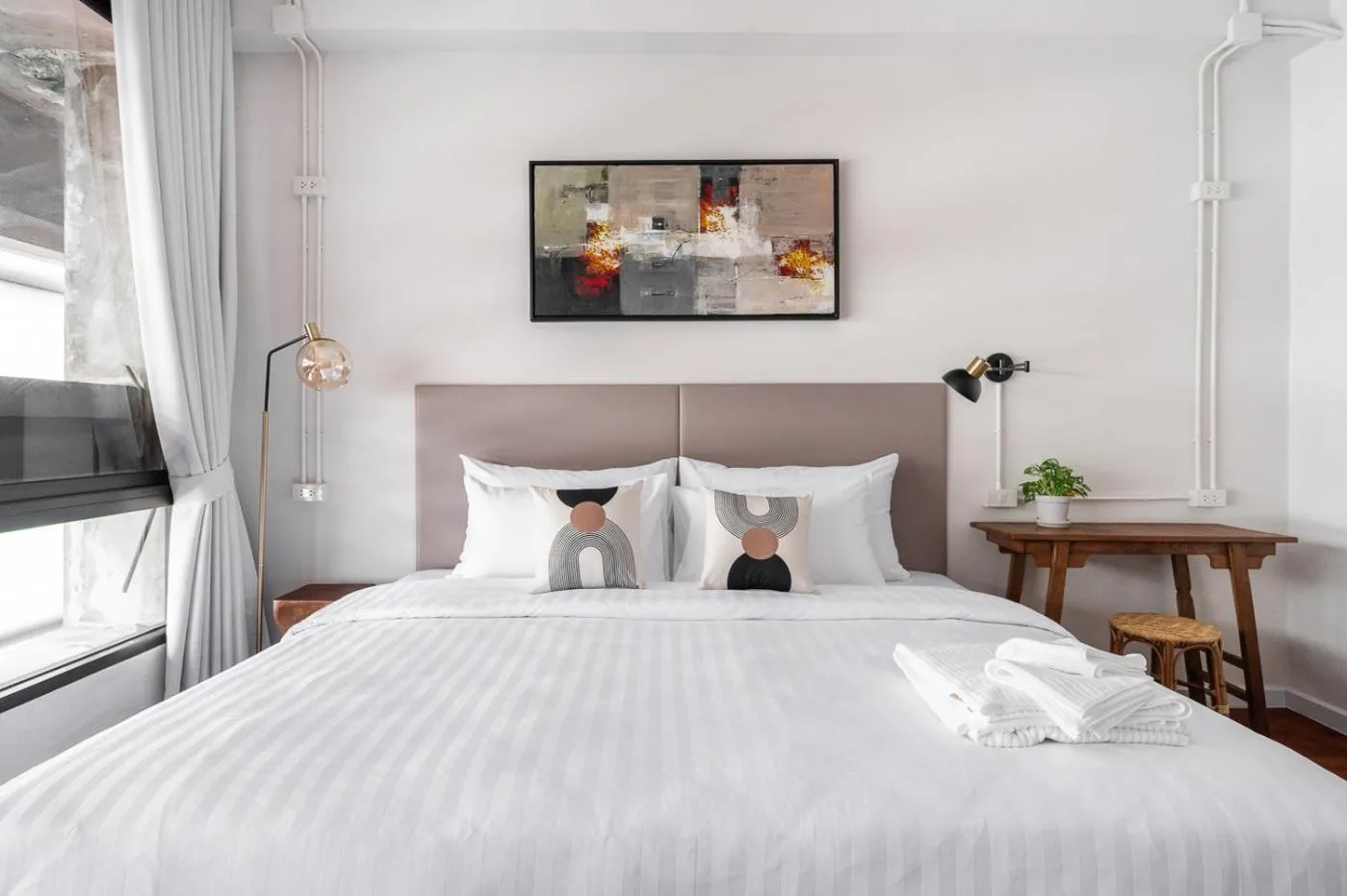 Double Room with Shared Bathroom in Unplugged at Bangrak Design Hostel