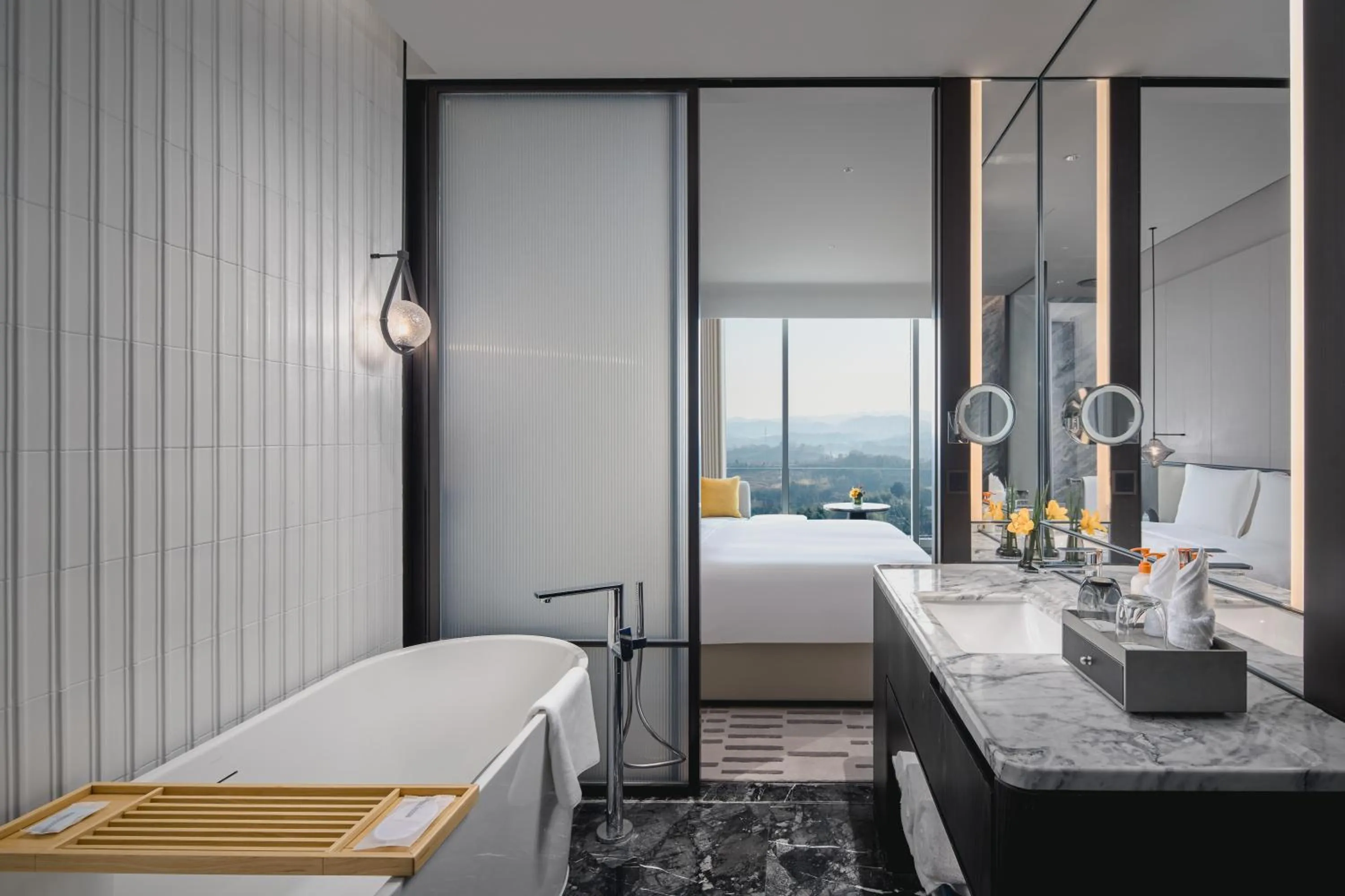 Standard King Room in Crowne Plaza Ezhou by IHG