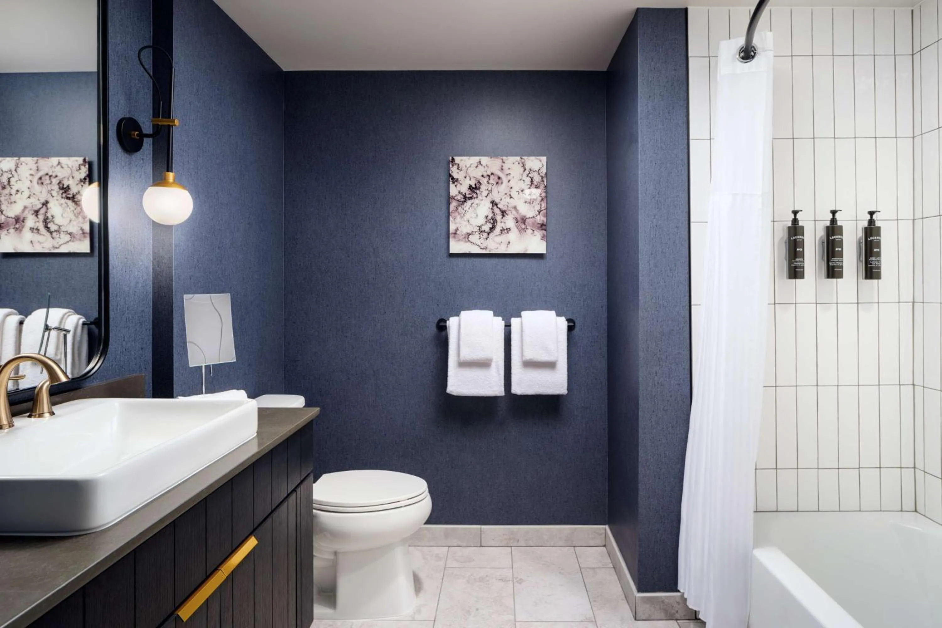 Queen Room with Two Queen Beds - Hearing Access in The Hoffmann Hotel Basalt Aspen Tapestry Collection Hilton