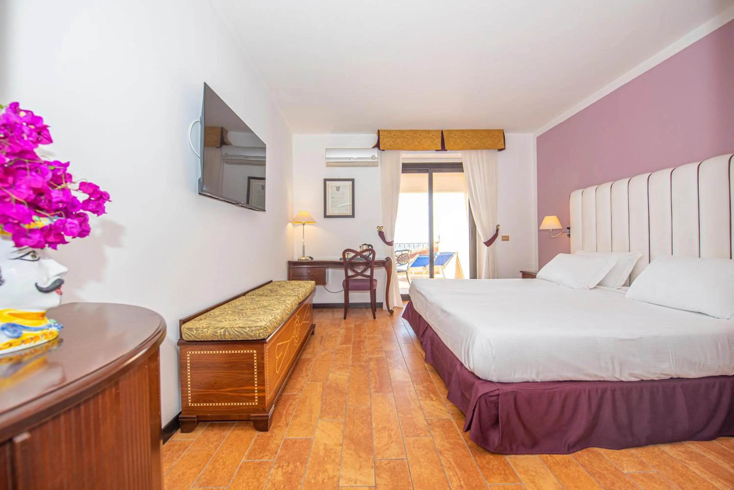 Deluxe Double Room in Baia Taormina - CDSHotels