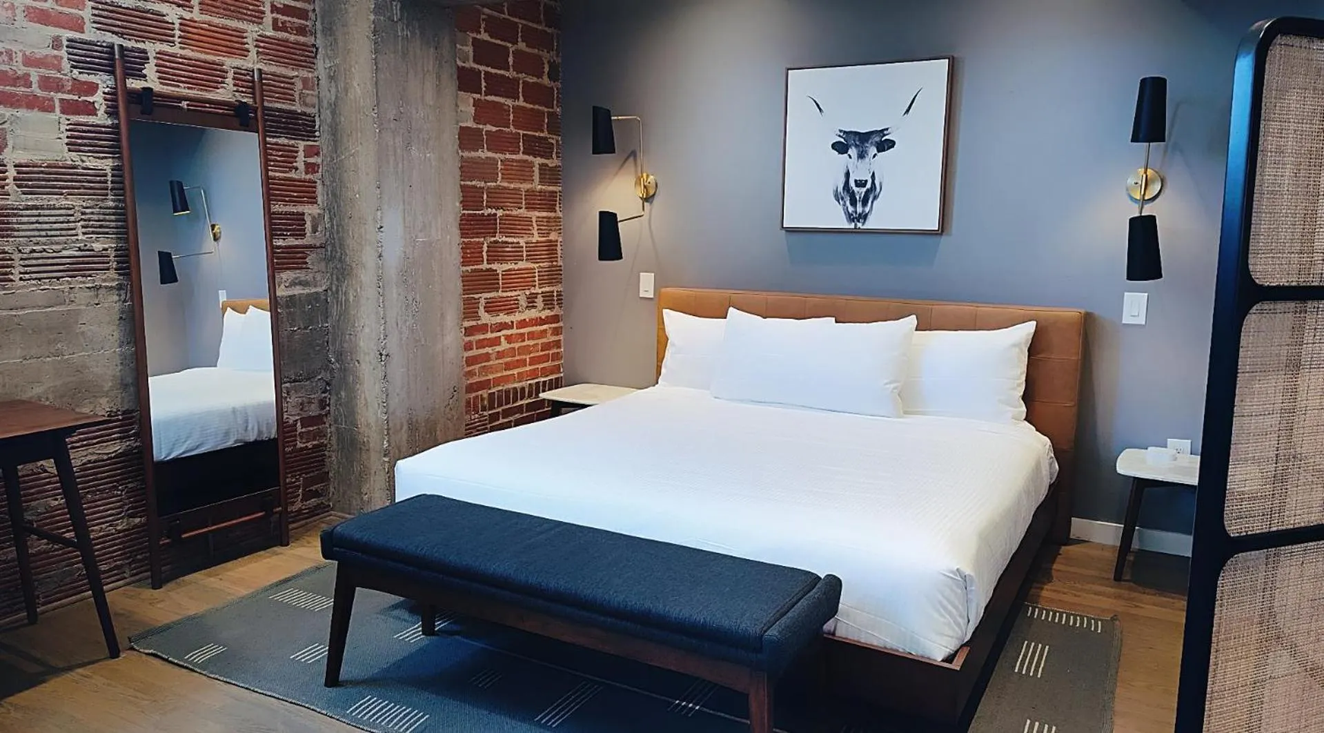 Presidential Suite in The Maverick, powered by Placemakr - River Walk