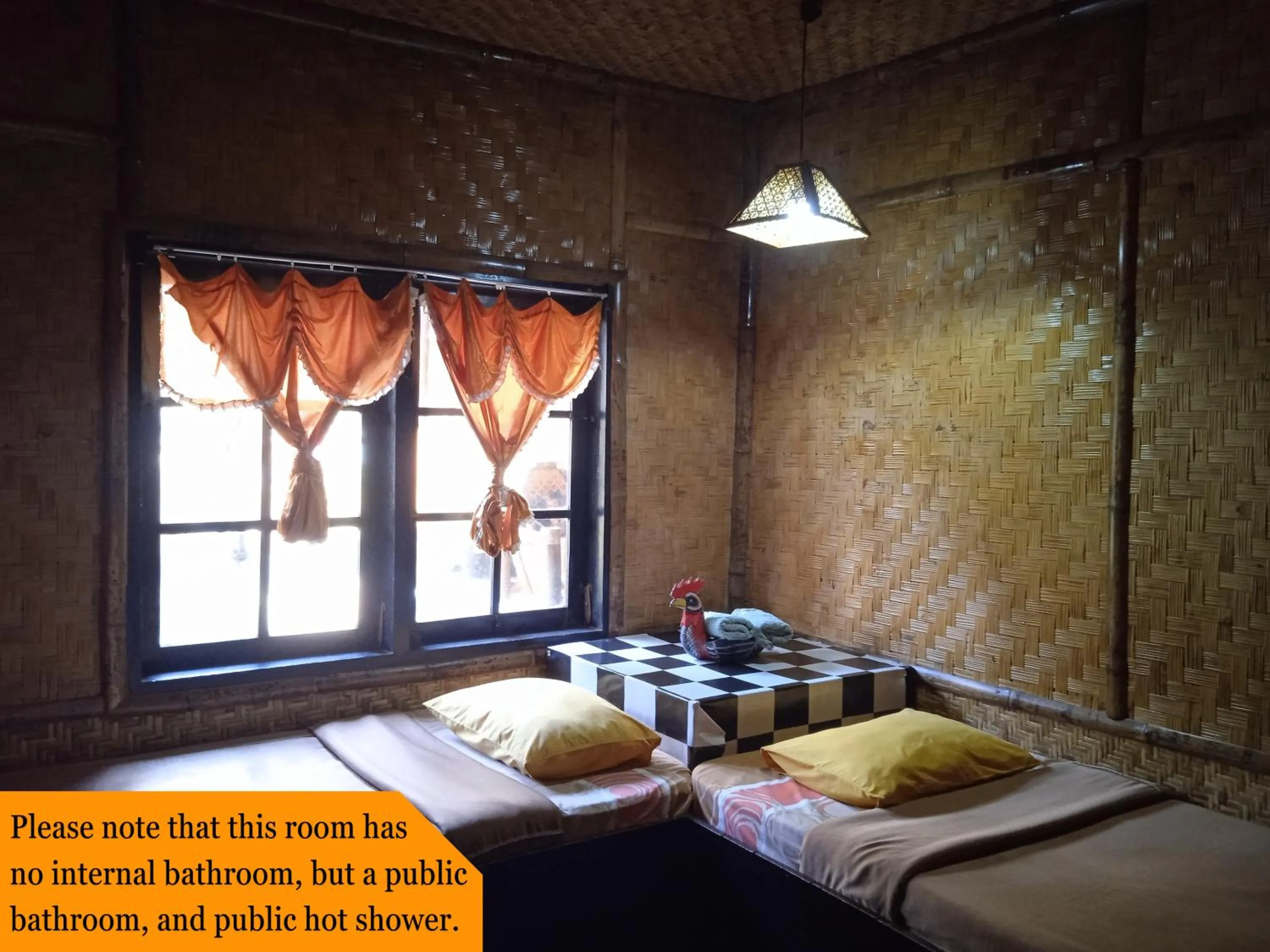 Economy Twin Room in Yoschi's Hotel Bromo