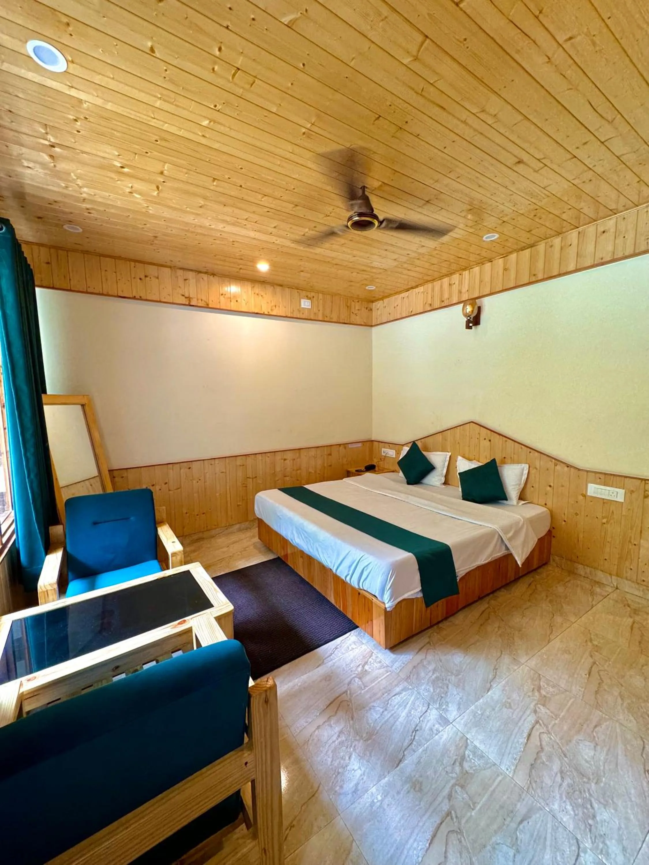 Hotel Mid Orchard Kasol -River Side