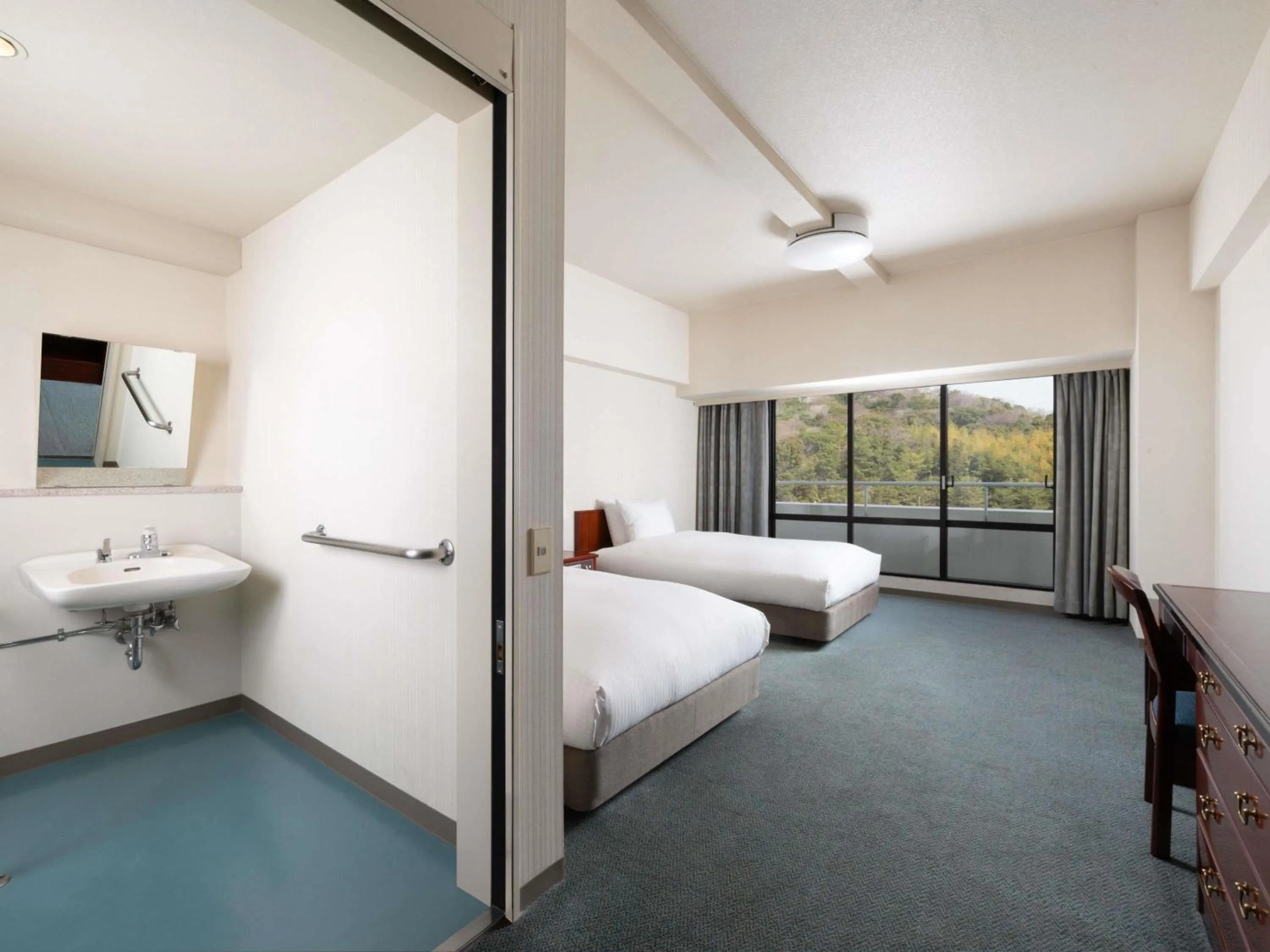 Classic Accessible Room with Mountain View in Mercure Kochi Tosa Resort & Spa