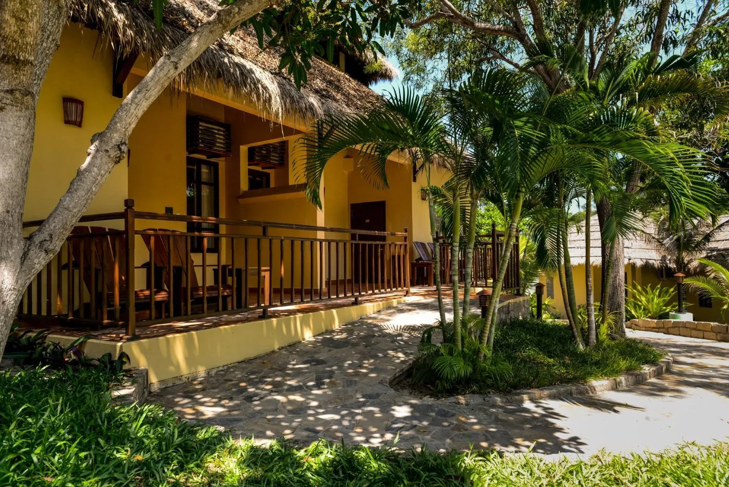 Bungalow with Garden View in White Sand Resort Mui Ne