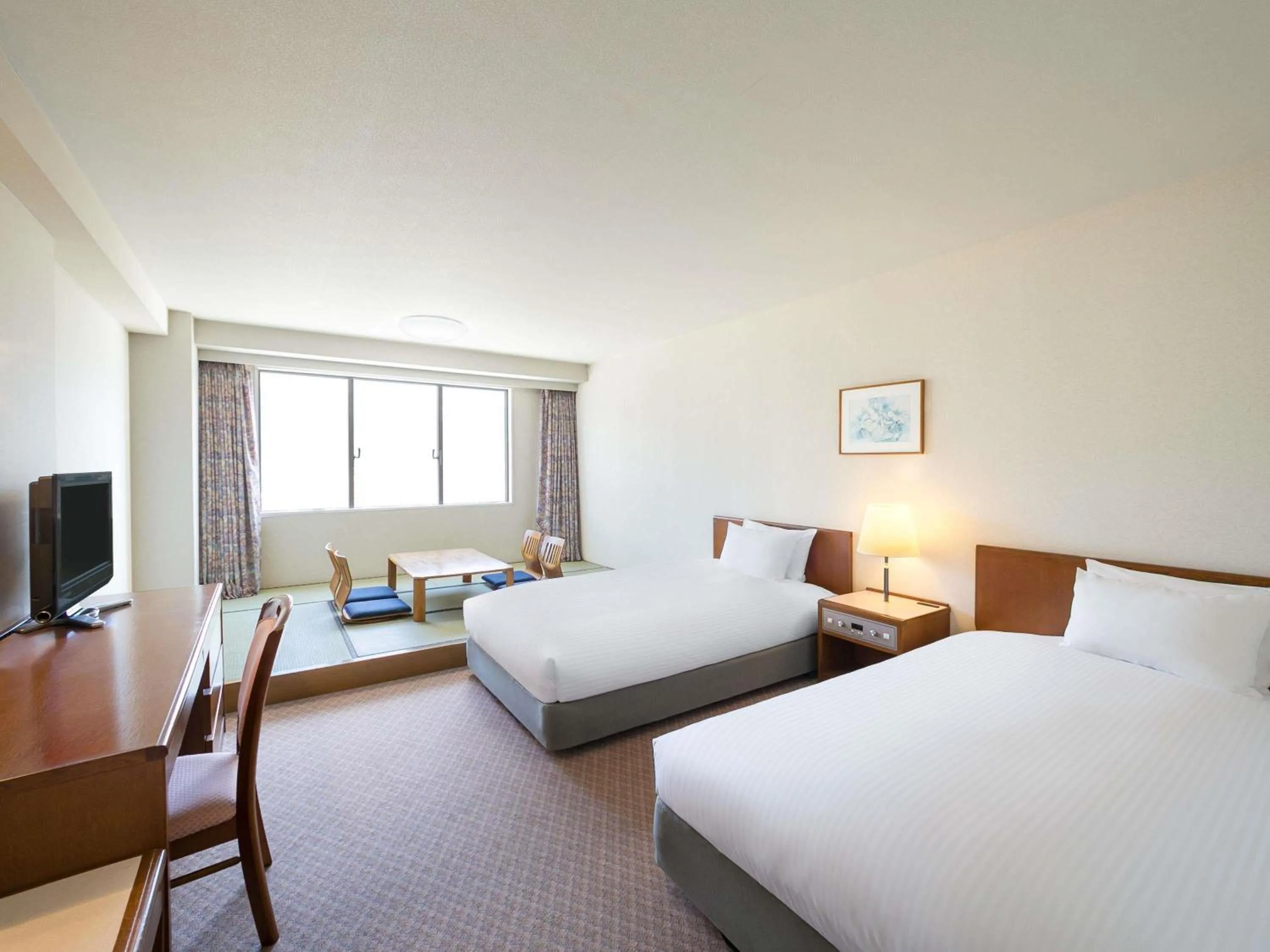Japanese-Western Style Classic Room - Ocean/Sea View in Mercure Saga Karatsu Resort