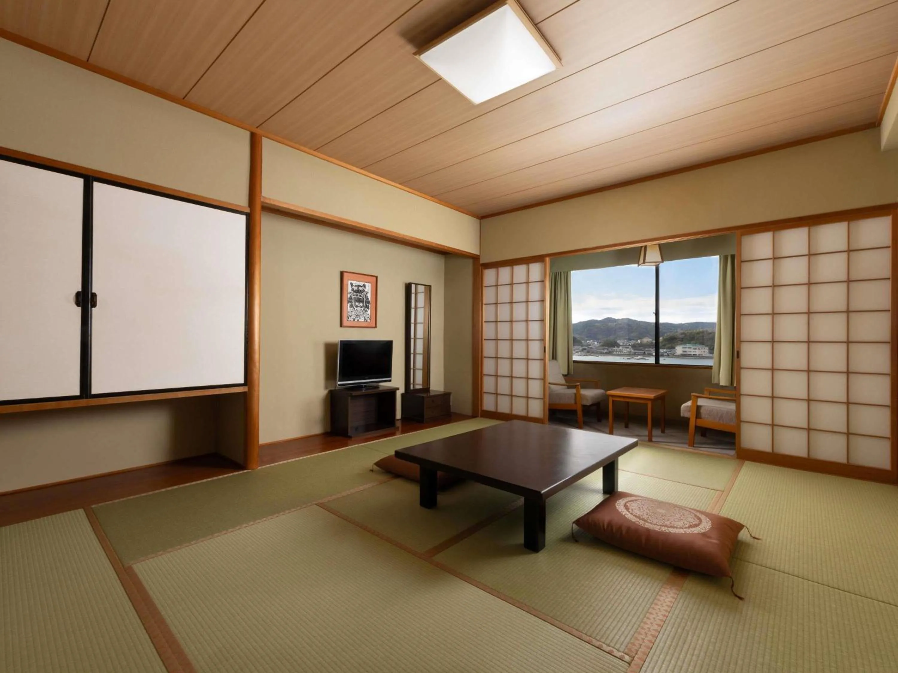 Japanese Style Classic Room - River Side in Mercure Saga Karatsu Resort