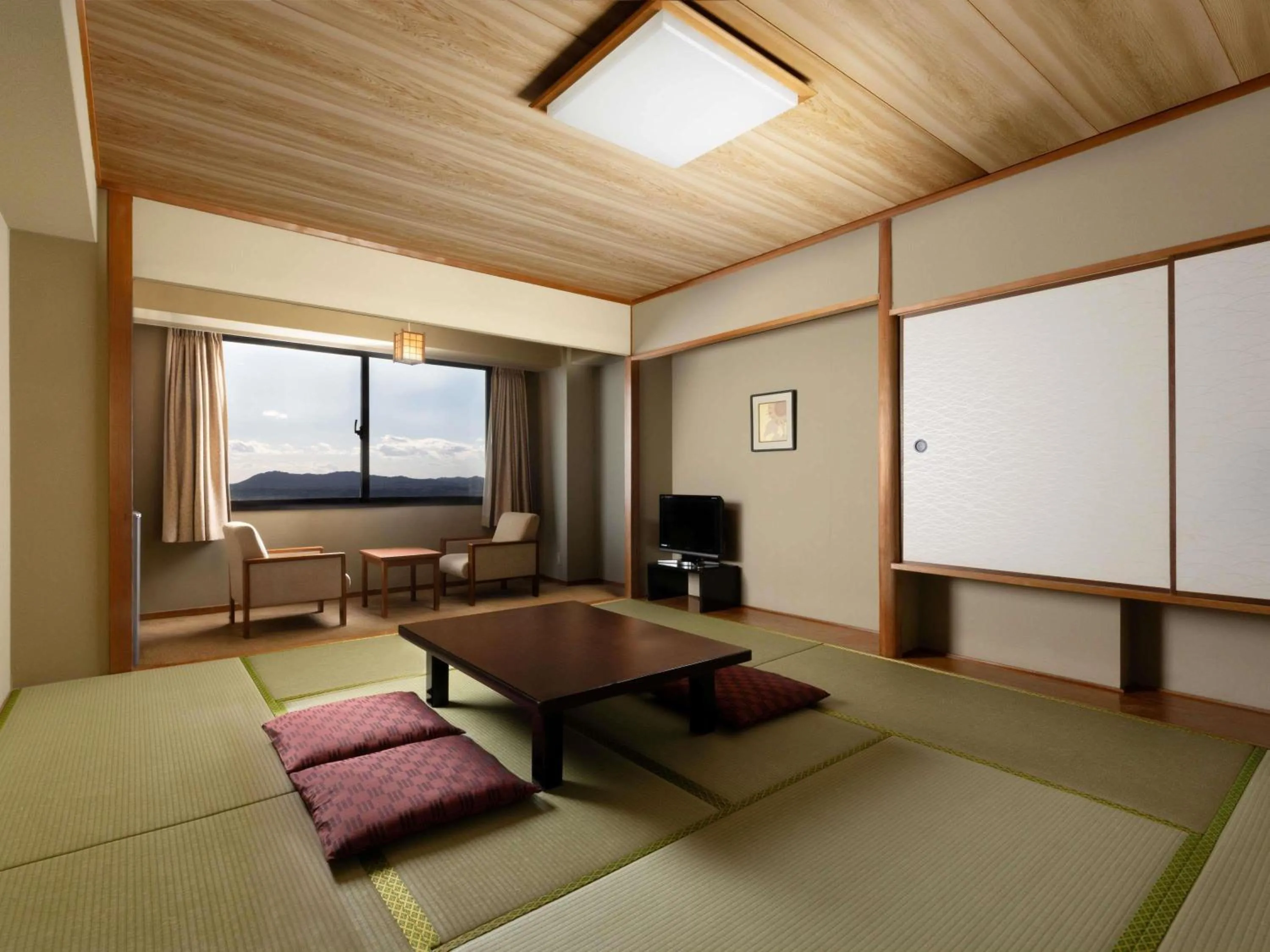 Japanese Style Classic Room with Four Futon Beds and Ocean/Sea View in Grand Mercure Ise-shima Resort & Spa