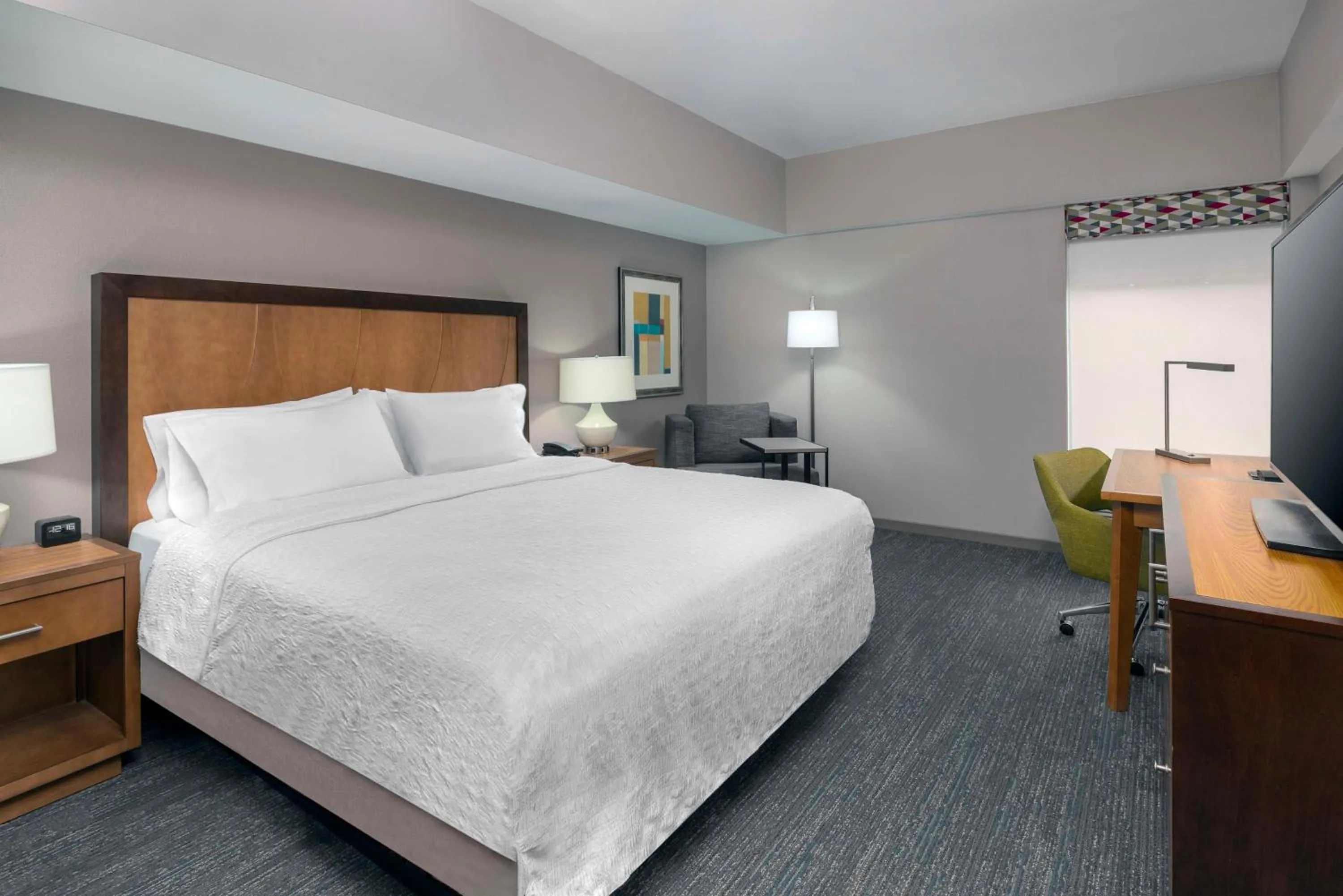 King Room - Non-Smoking in Hampton Inn and Suites Clayton/St. Louis-Galleria Area