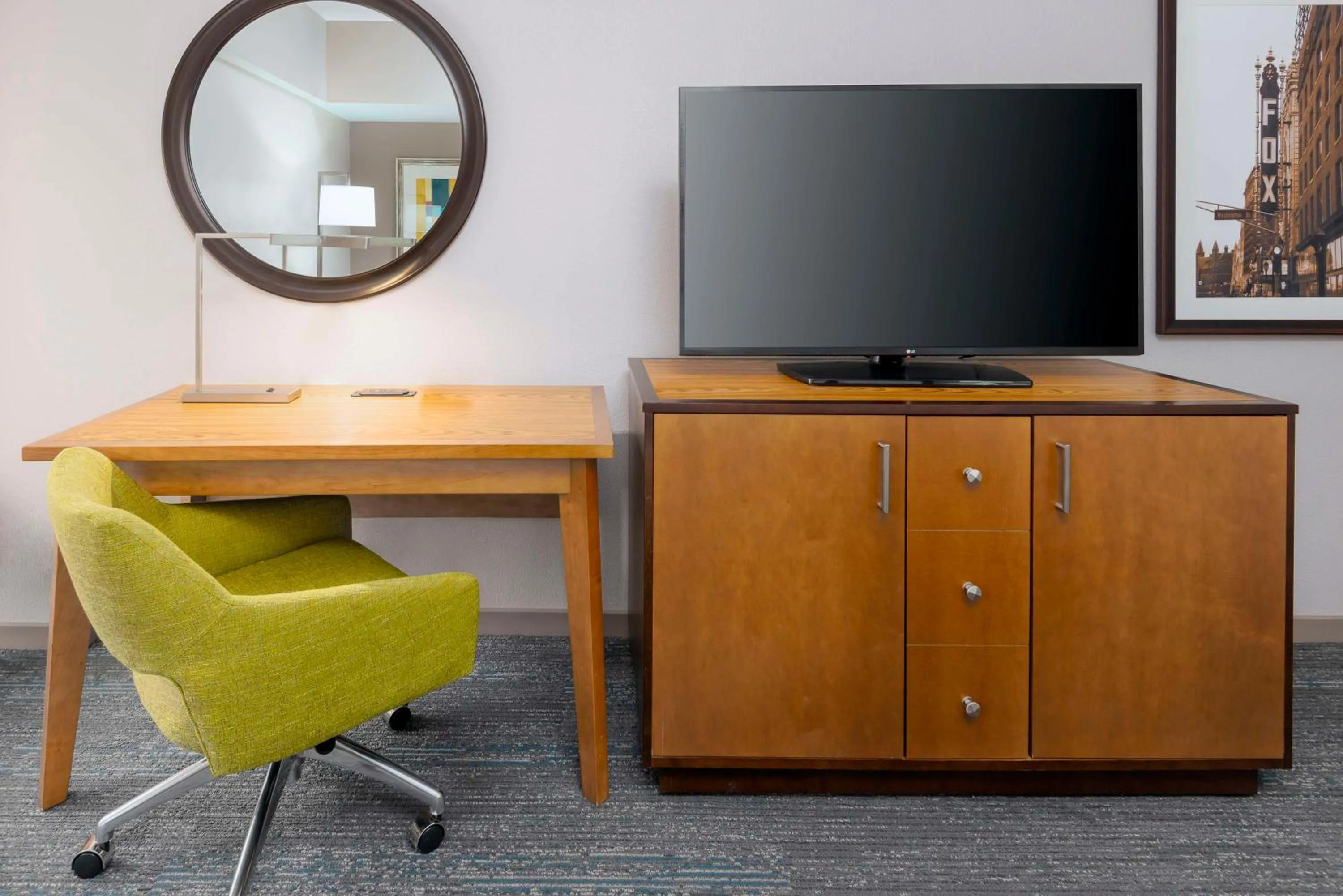 Queen Room with Two Queen Beds - Hearing Access/Non-Smoking in Hampton Inn and Suites Clayton/St. Louis-Galleria Area