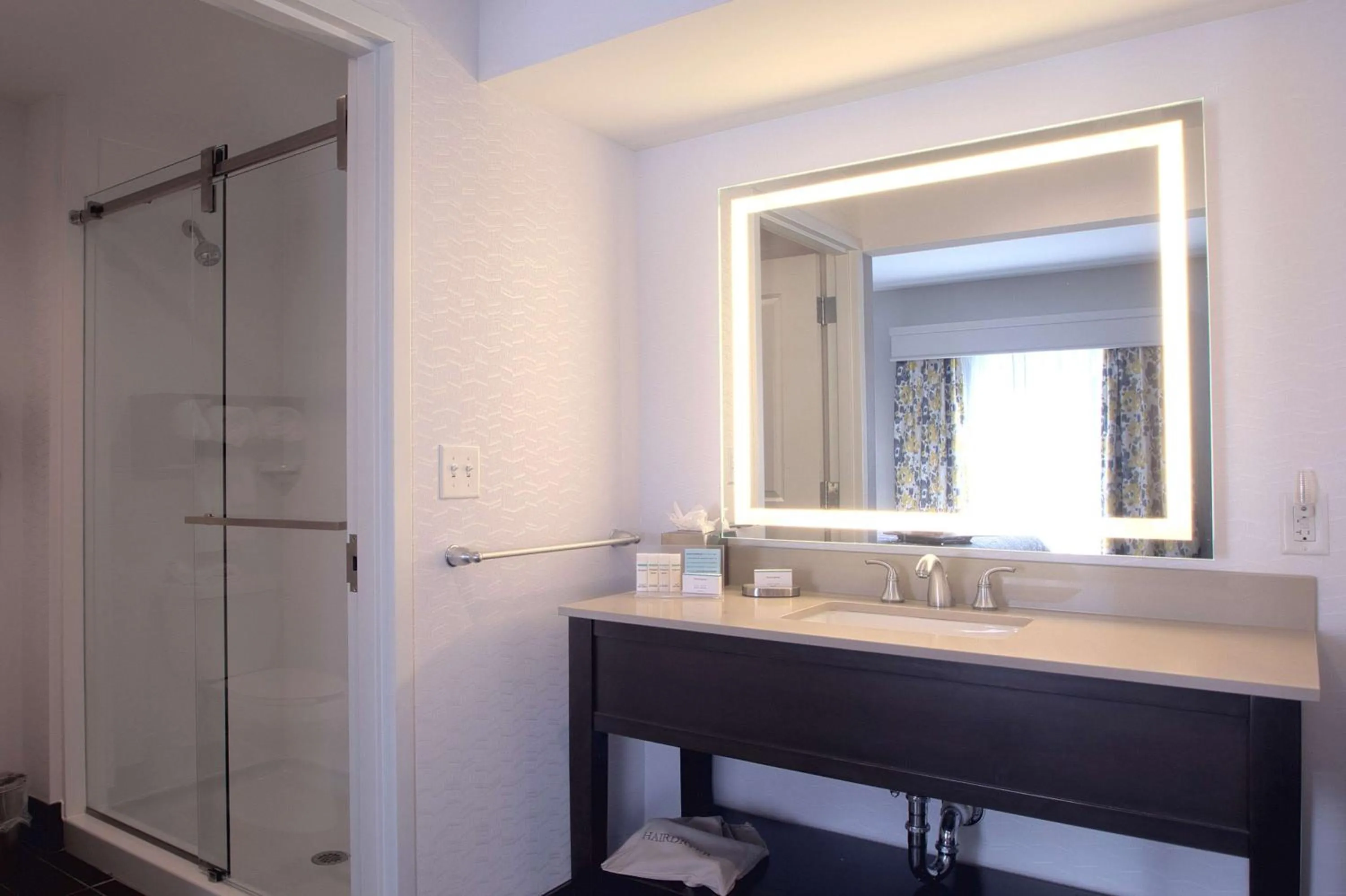 King Room with Sofa Bed - Non-Smoking in Hampton Inn & Suites Columbus/University Area