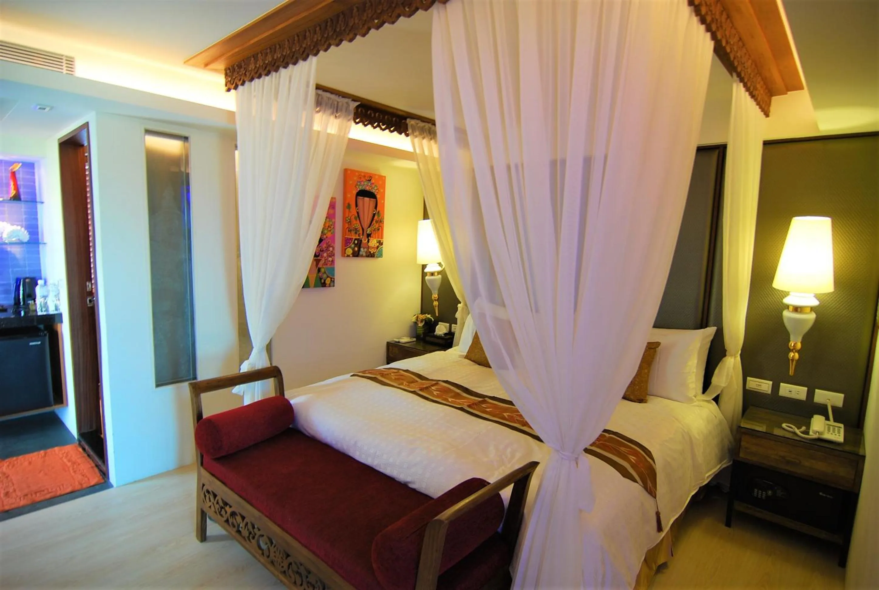 Deluxe Double Room with Balcony in A&L Inn 戀灣旅棧