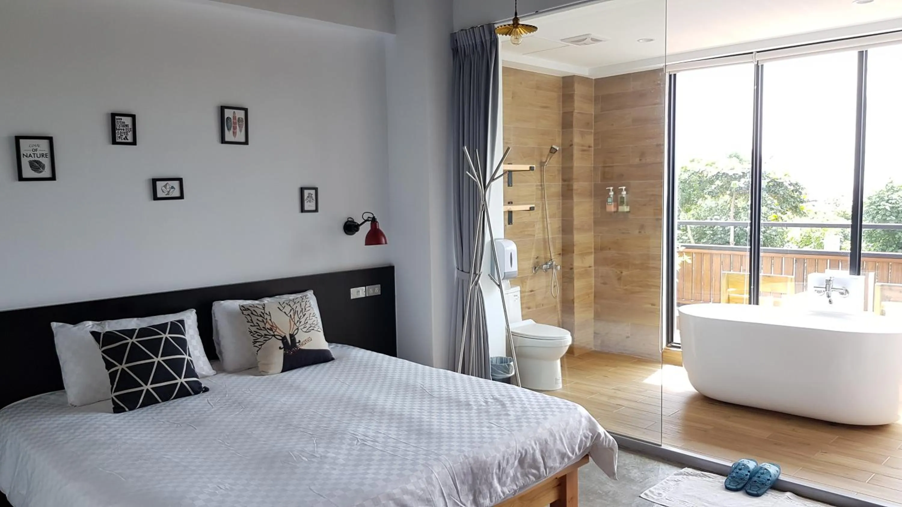 Double Room with Balcony and Sea View in The Red Hotel