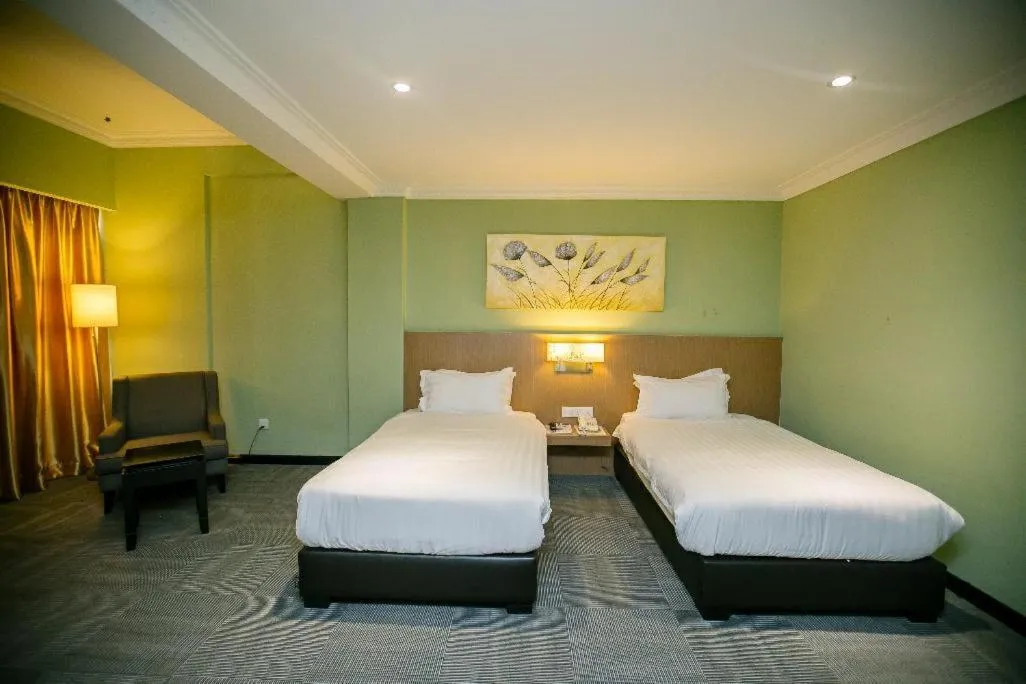 Deluxe Twin Room in Merdeka Hotel Kluang