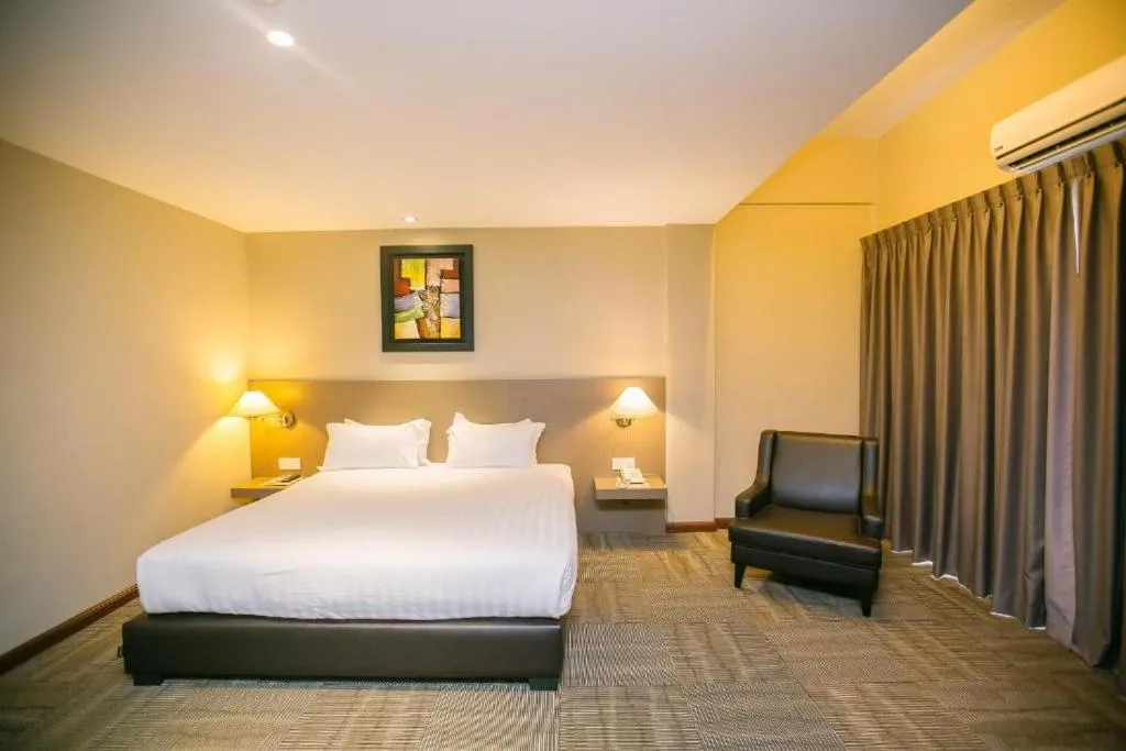 Deluxe King Room in Merdeka Hotel Kluang