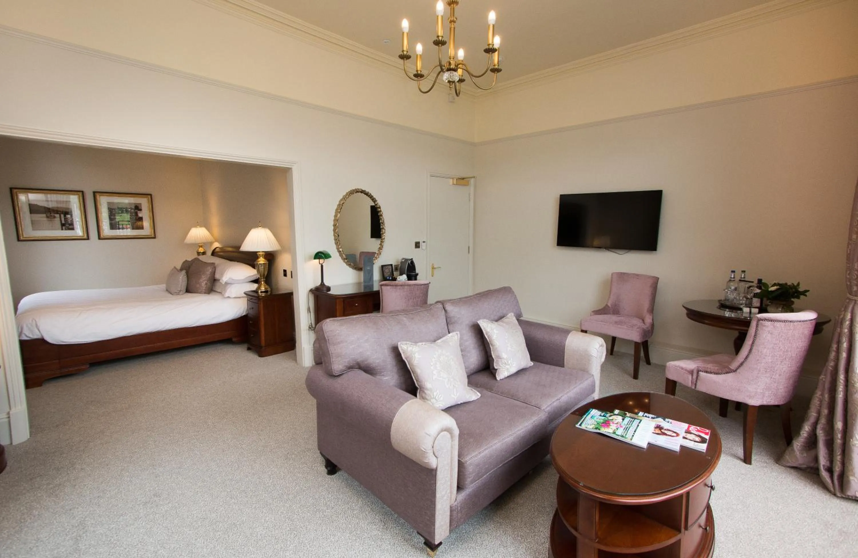 Super Deluxe Suite in Macdonald Old England Hotel & Spa