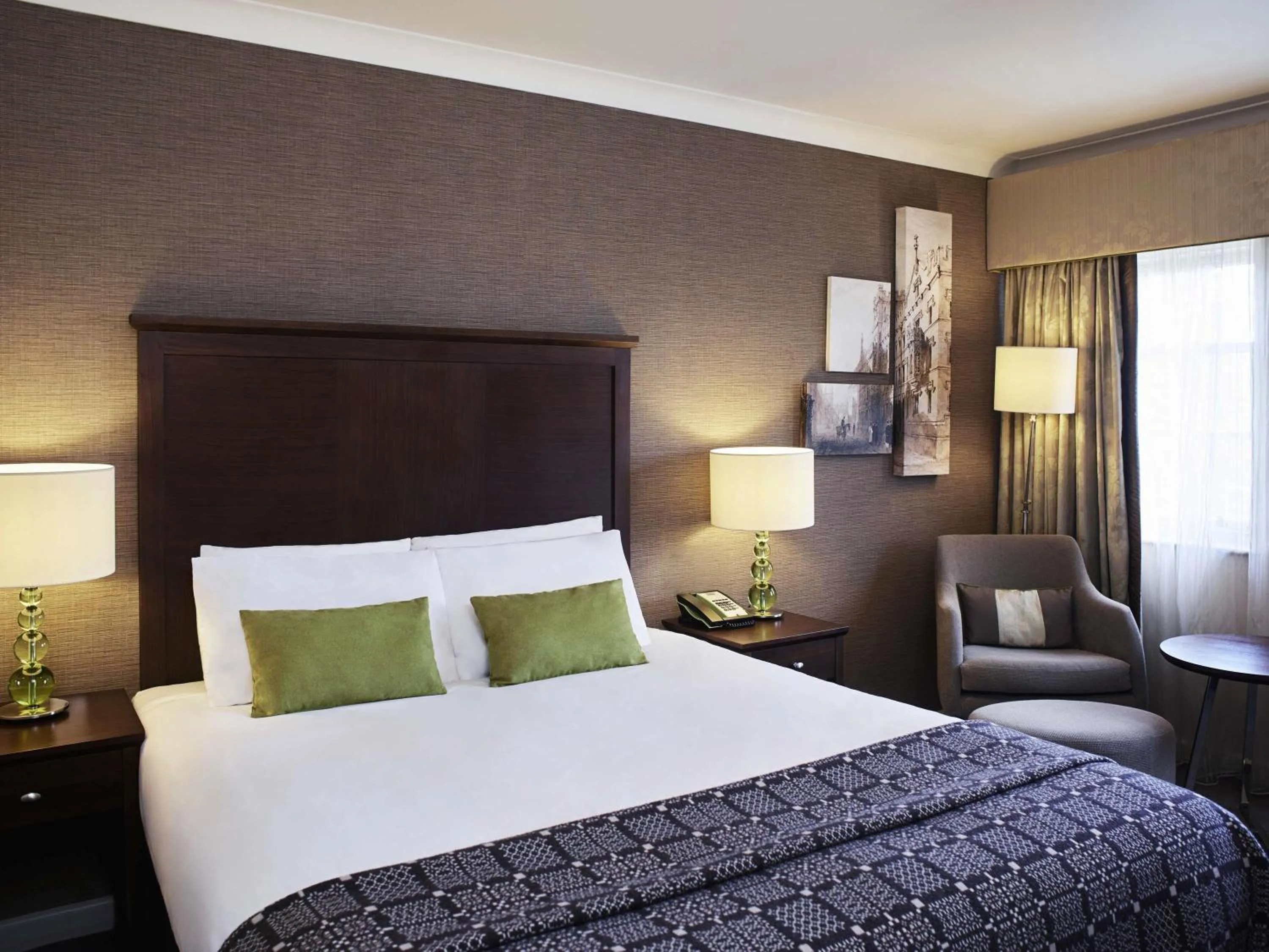 Family Room in Mercure Exeter Southgate Hotel