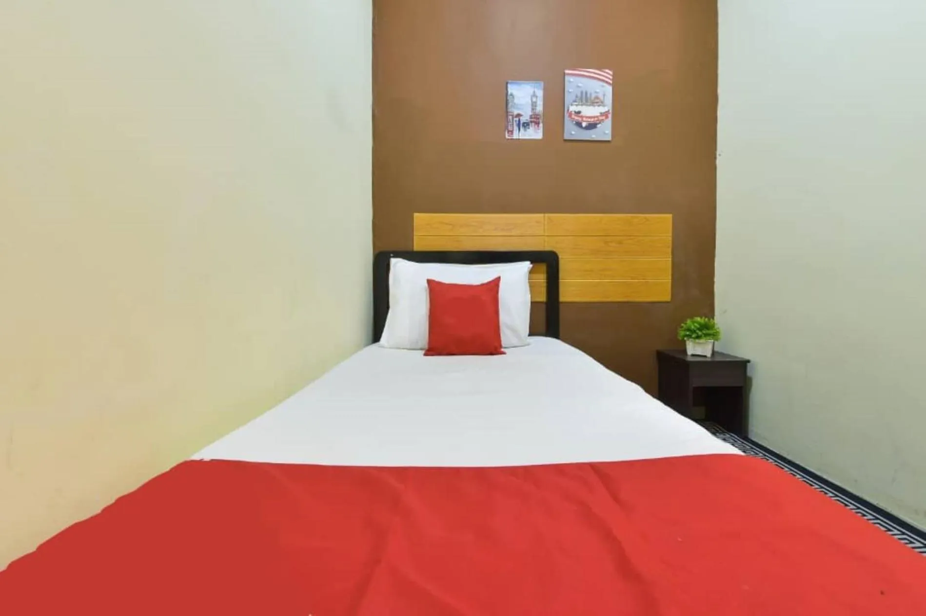 Standard Single Room in Dimensi Hotel