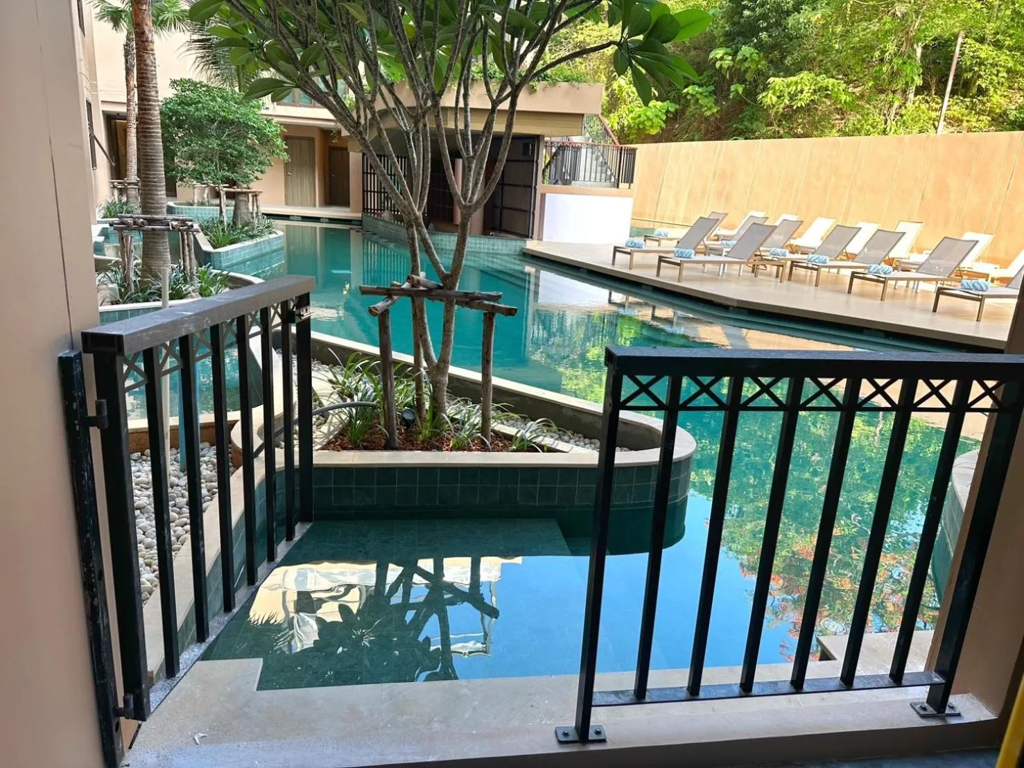 Deluxe King Room with Pool Access in The Proud Karon Beach Phuket Trademark Collection By Wyndham