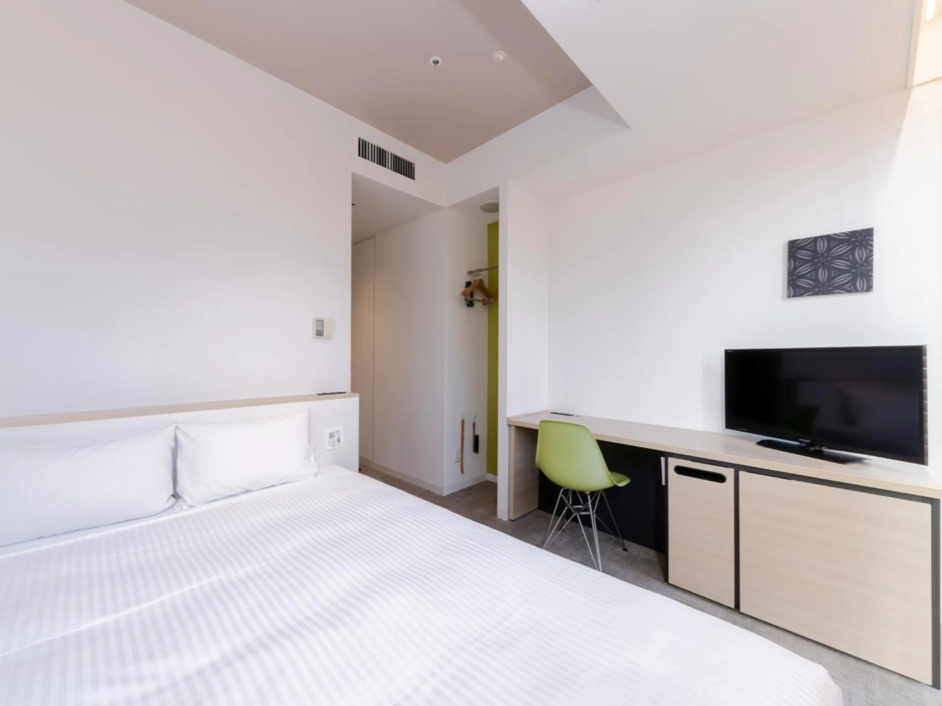 Standard Queen Room - Smoking in The OneFive Sendai